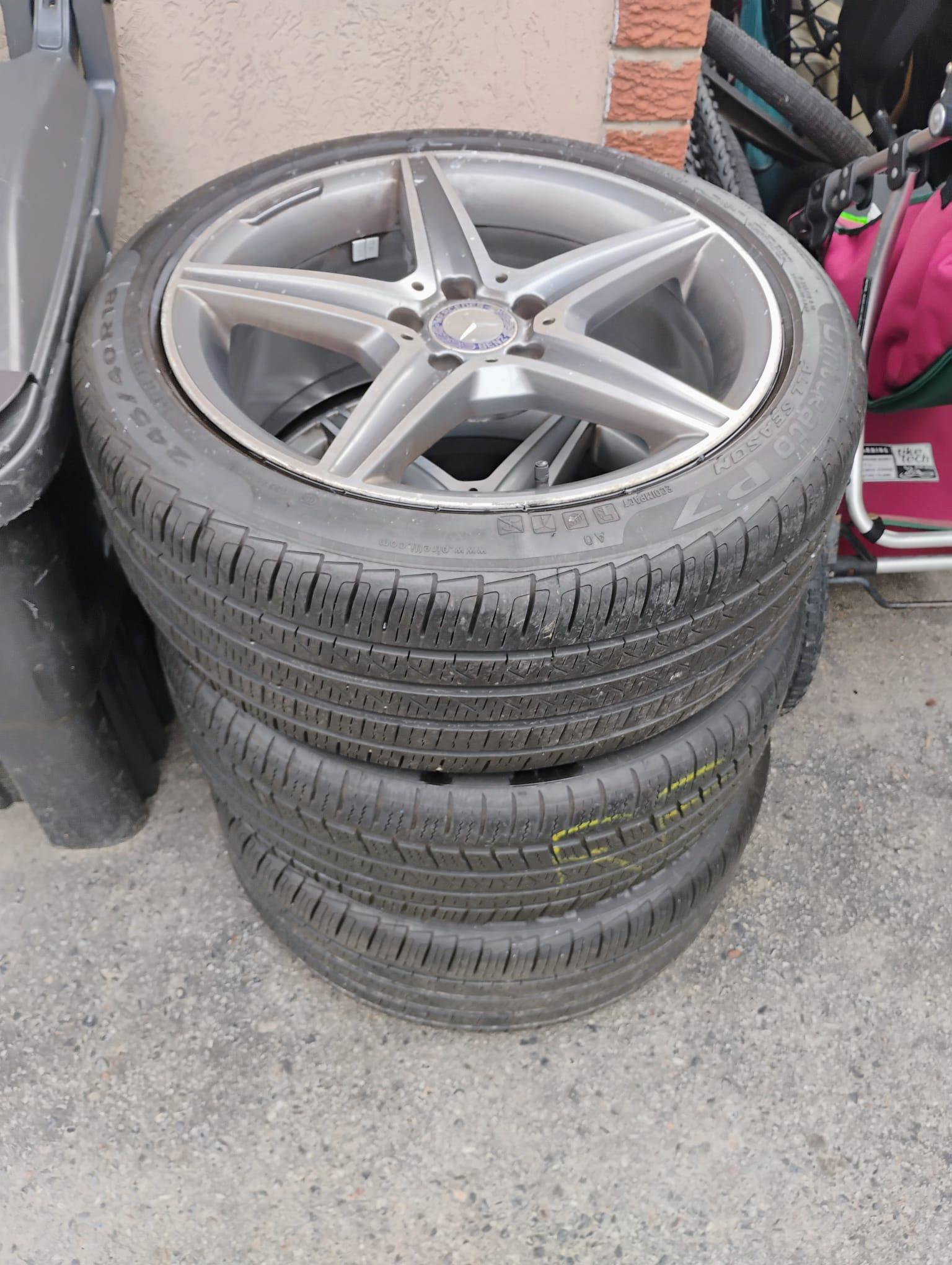 Set of 3 - Mercedes 5 Star AMG Aluminum 18" Rims - photo 3