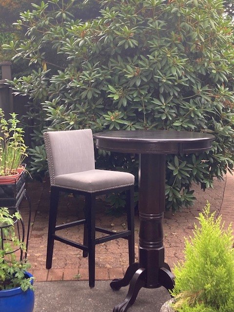 Lovely high stool