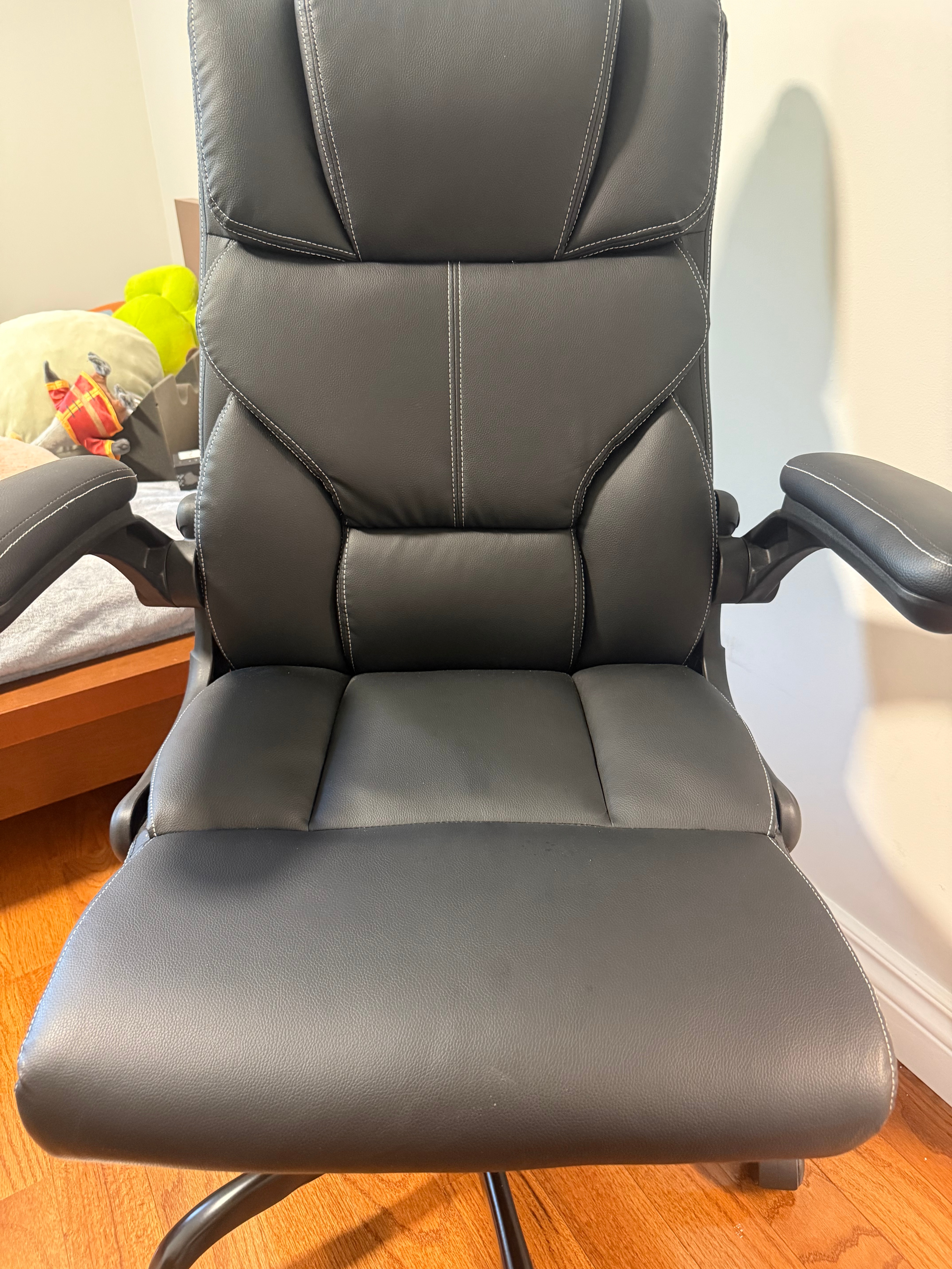 Ergonomic Leather Office Chair High Back Executive Desk Chair - photo 2