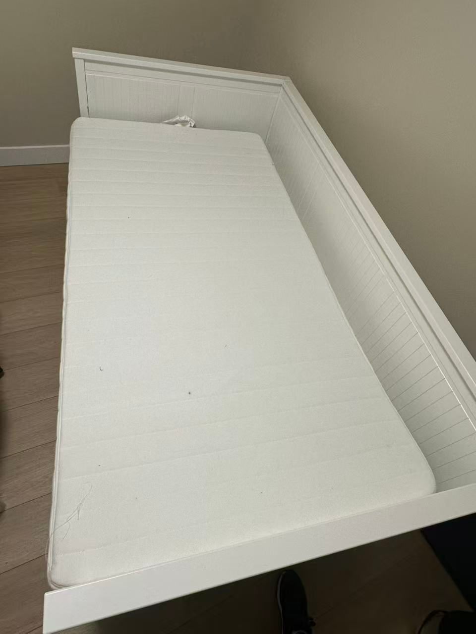 Mattress & Bedframe - photo 5