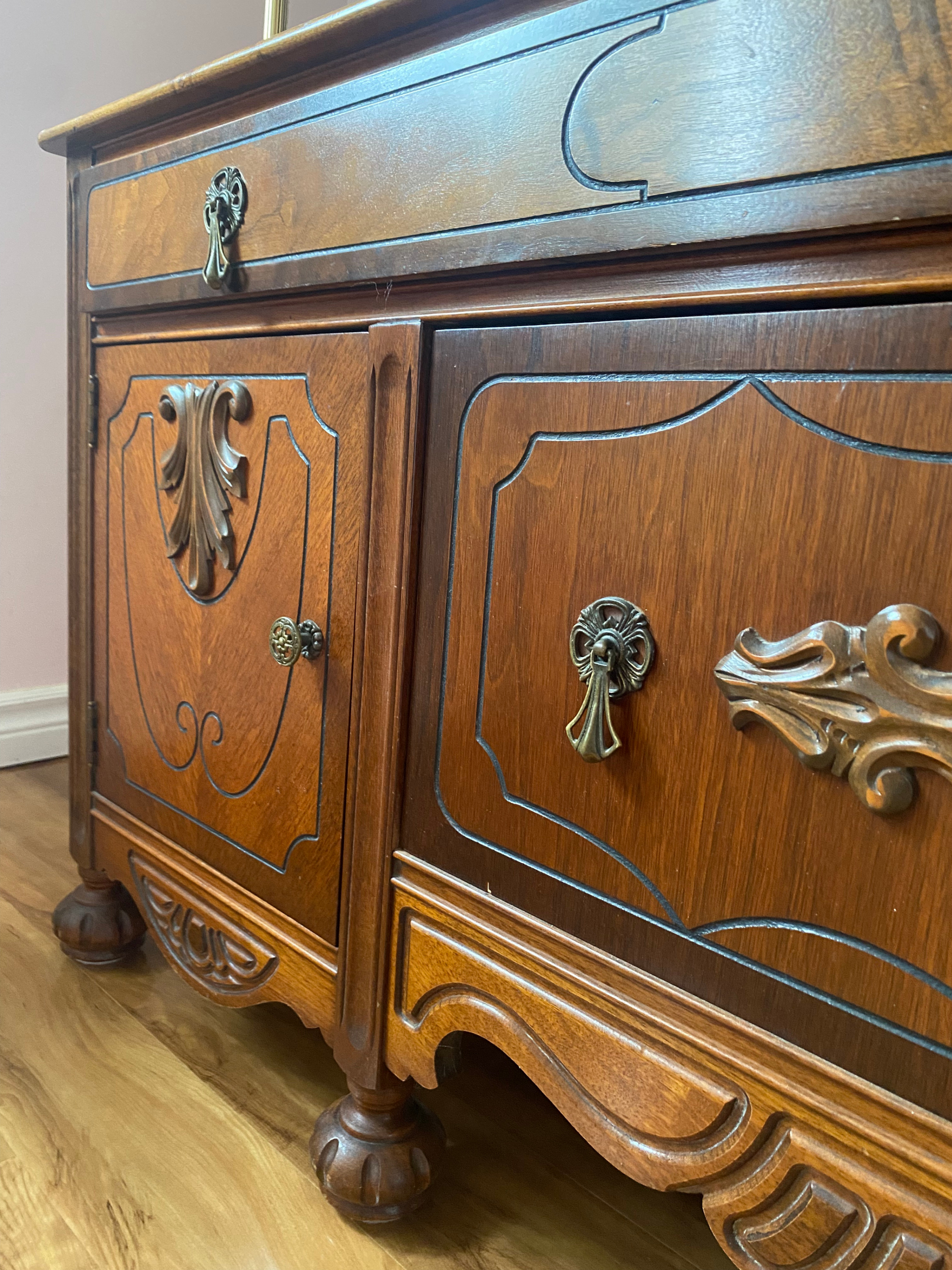 Vintage Wooden Buffet & Hutch (Solid Wood / Upcycle Project) - photo 4