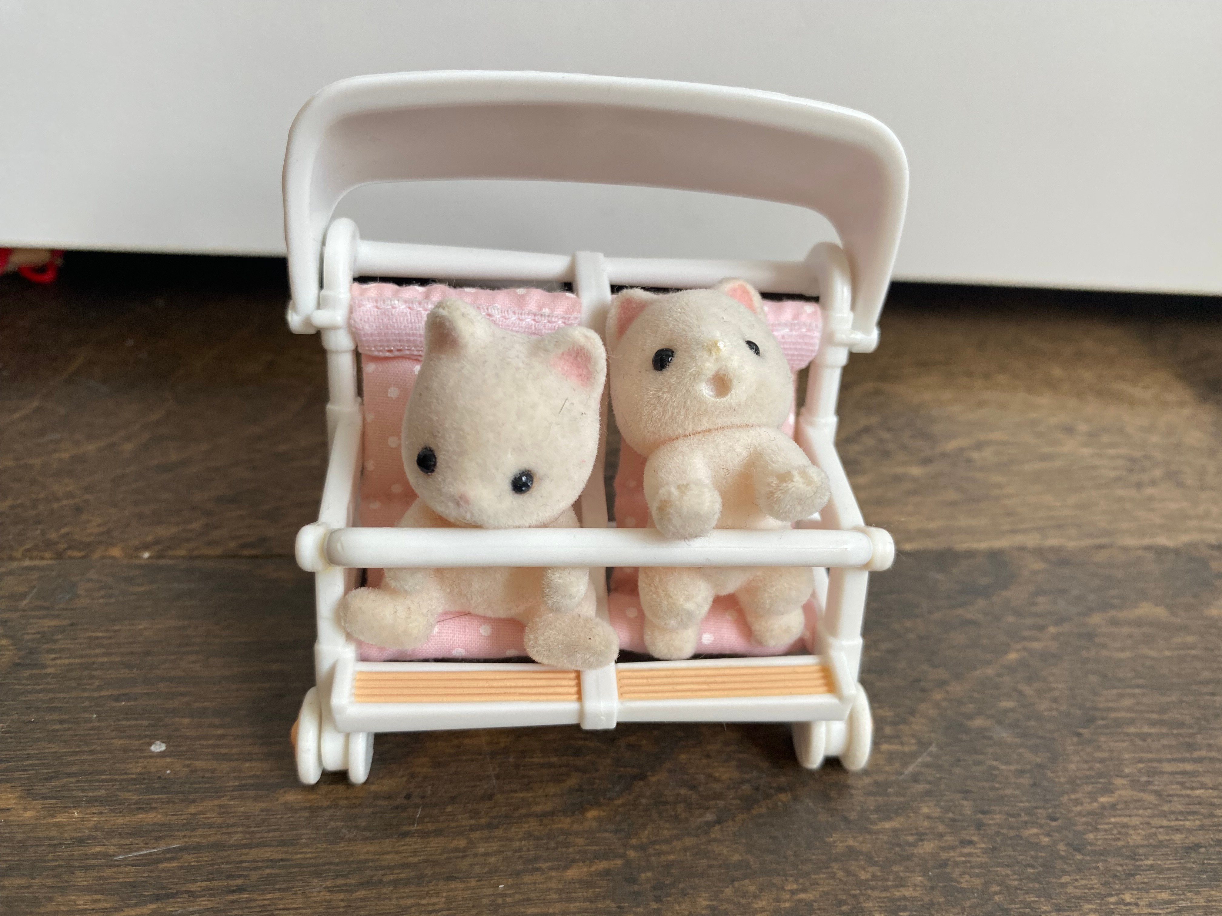 Calico Critters Twin Stroller+2 critters