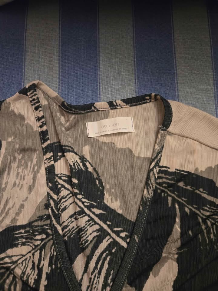 OAK AND FORT WRAP TOP TROPICAL LEAF PRINT WOMENS LARGE - photo 3