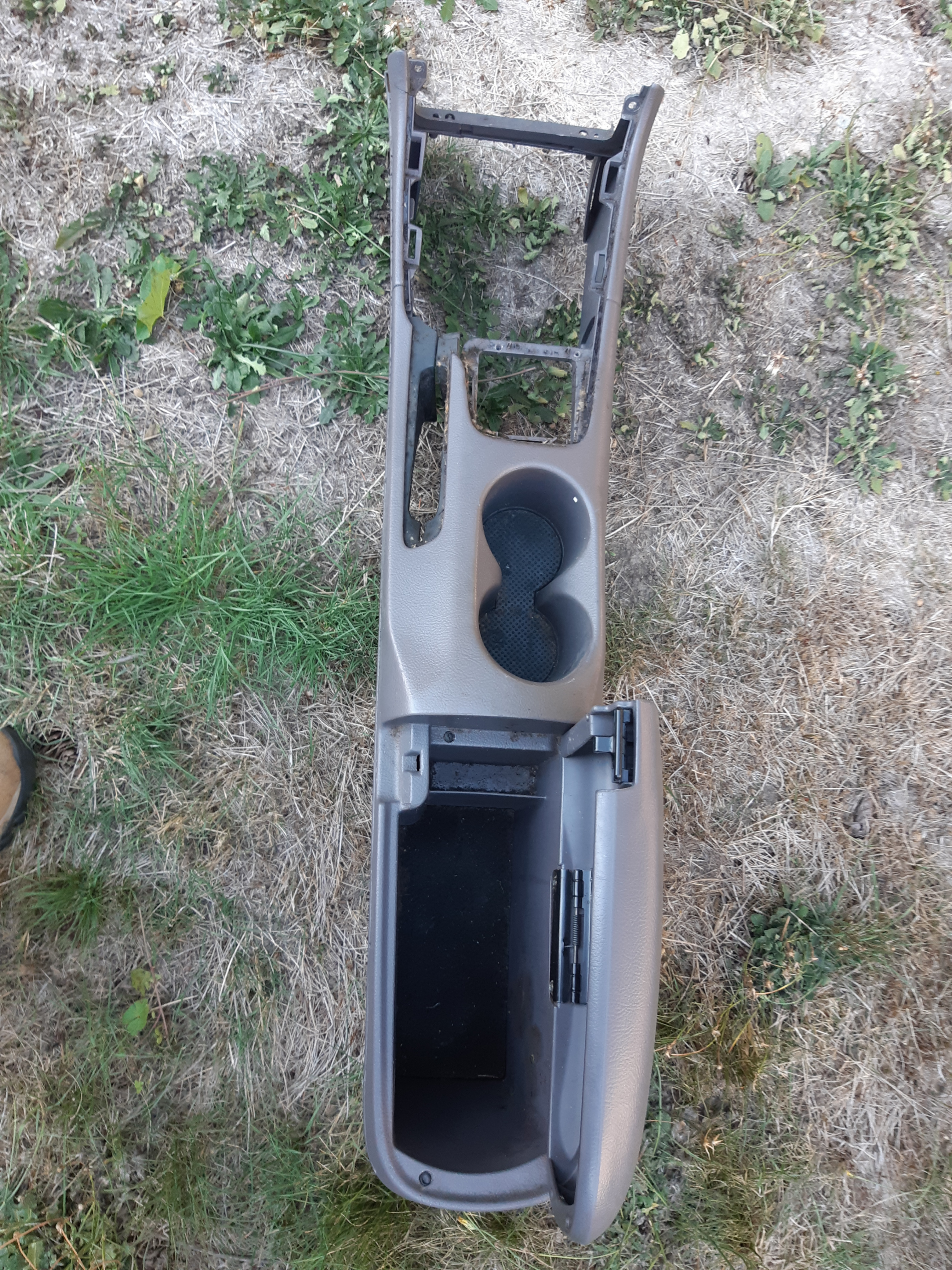 Toyota Celica 00-05 GT/GTS Armrest Console - photo 2