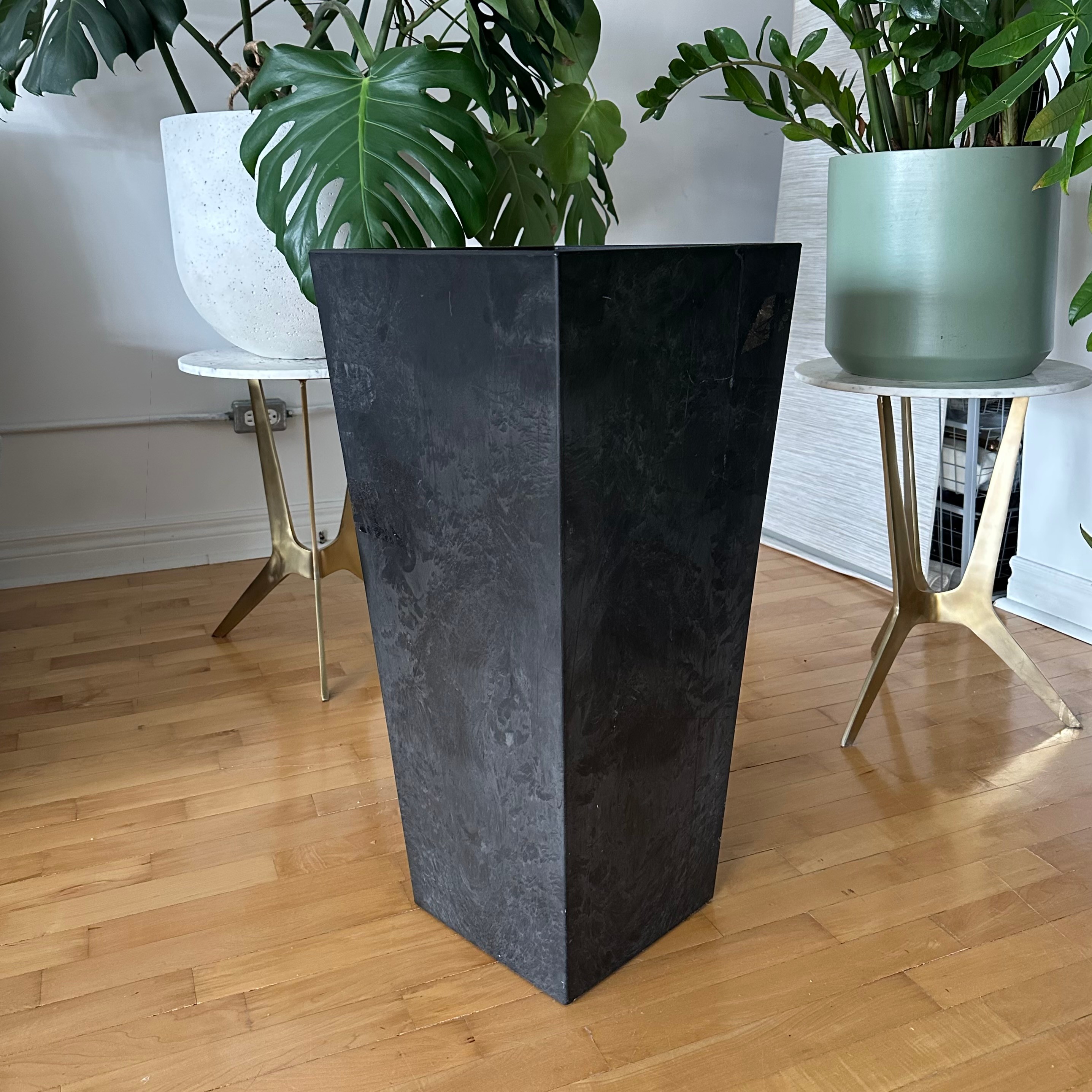 Novelty Mfg 27.5" Stone Resin Self-Watering Planter