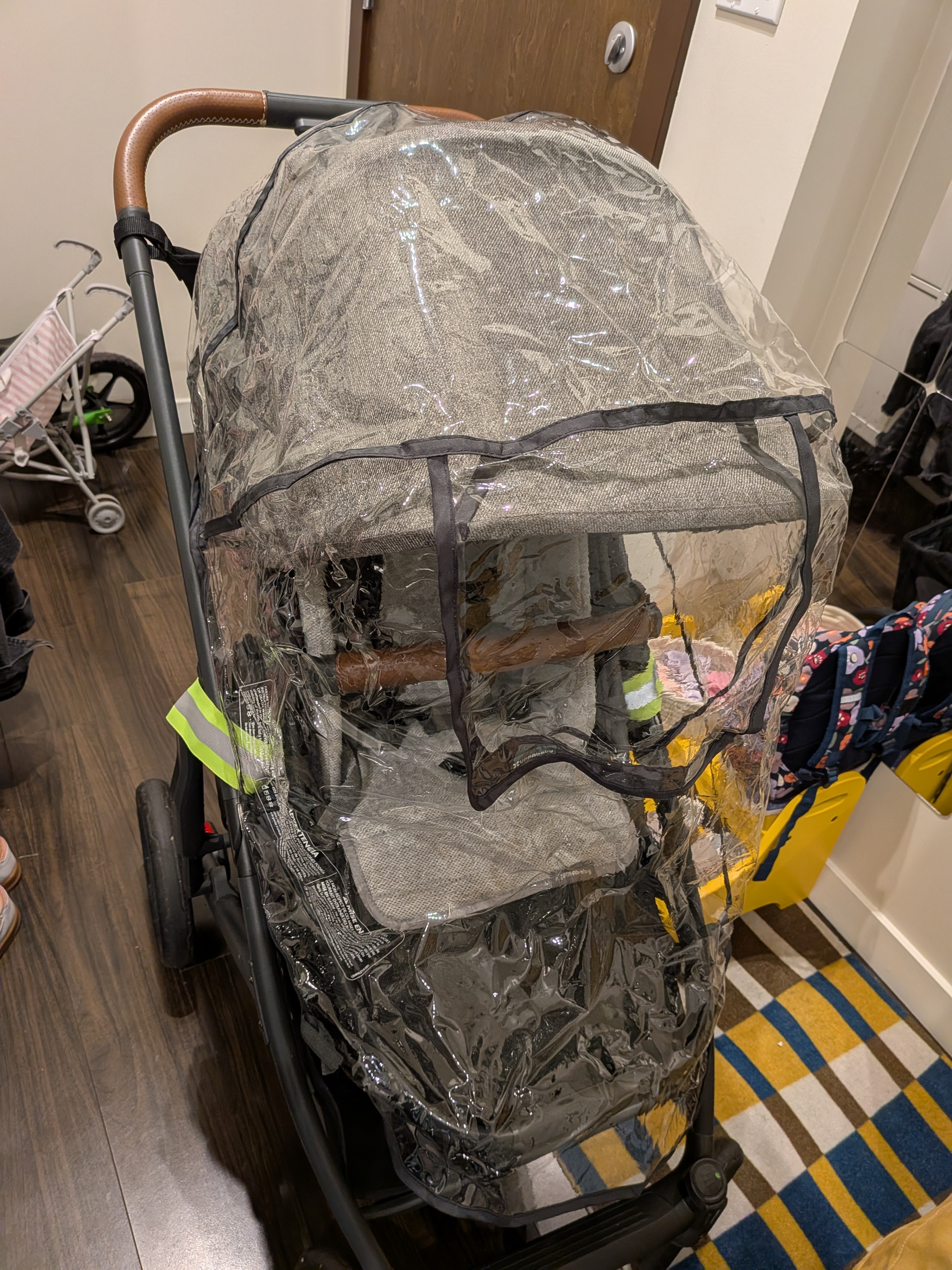 UPPAbaby Cruz V2 (2022) – Excellent Condition + Accessories