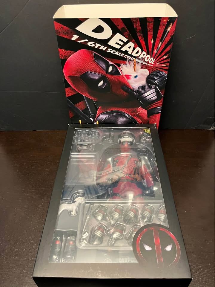 Hot Toys DEADPOOL 2 MMS490 1/6th Figure - photo 3