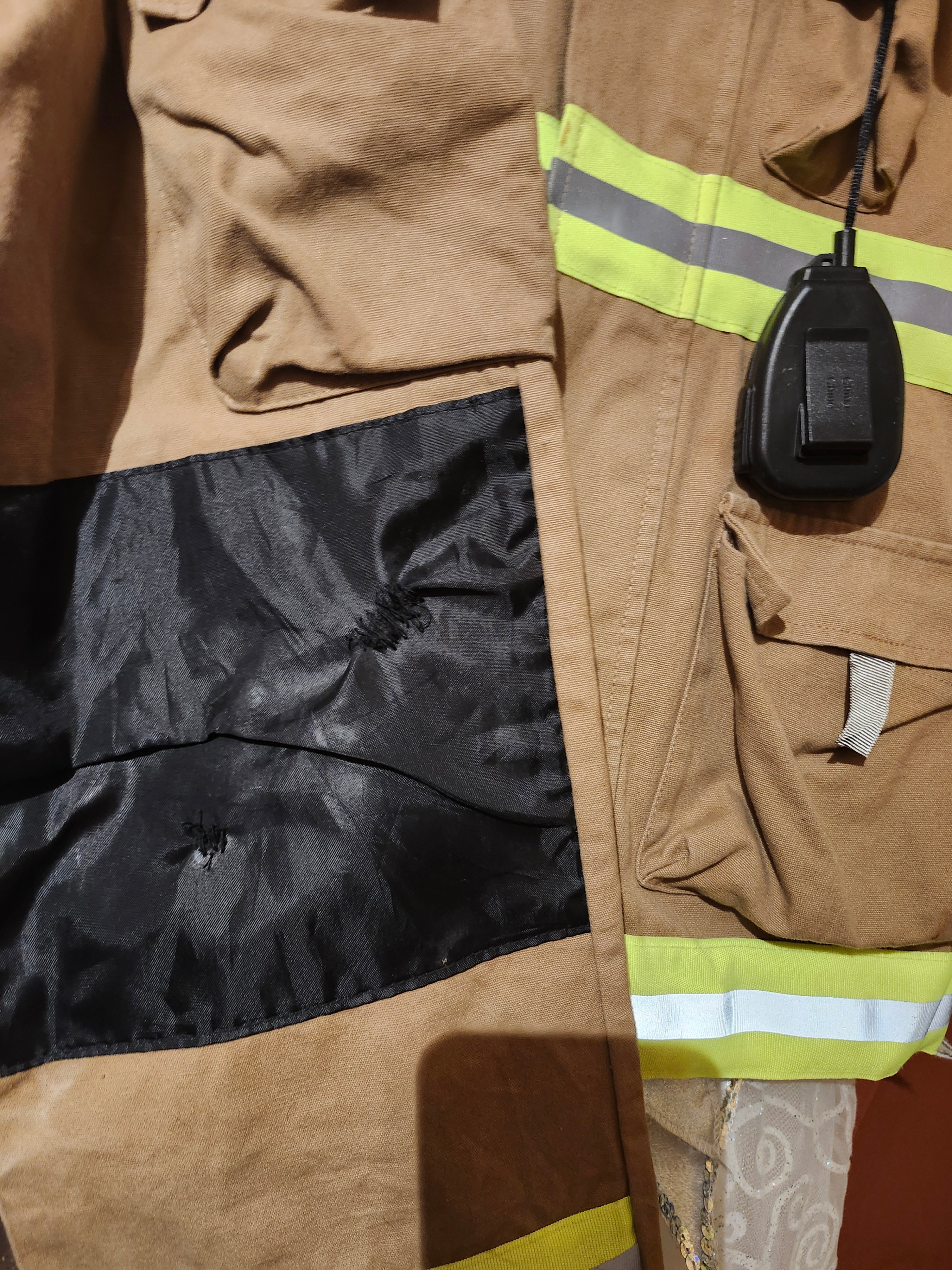 Costumes, Fireman S7-8; Police S8-10 - photo 4
