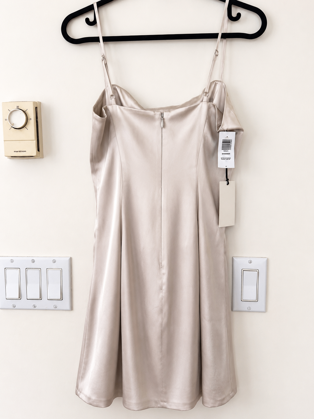 Aritzia Satin Mini Dress – Champagne | Women's Size XS - photo 2