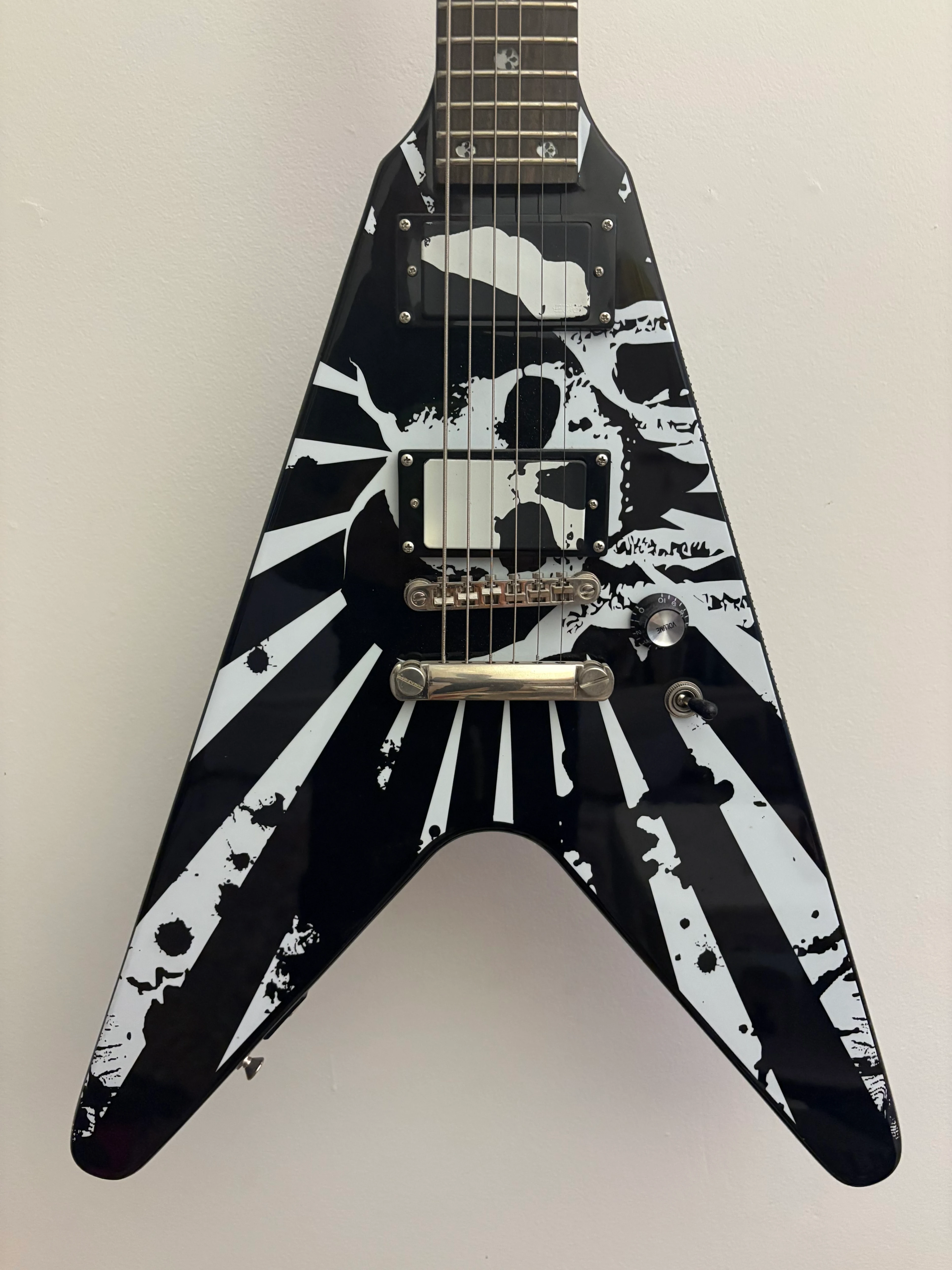 Epiphone Limited Edition Rob Flynn Love Death Flying V - photo 2