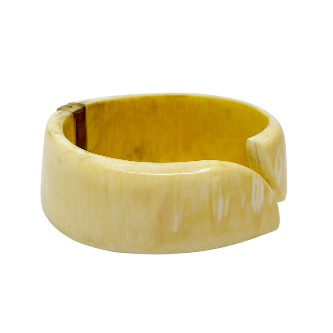 Vintage carved bone hinged bracelet - GM1234 - photo 4
