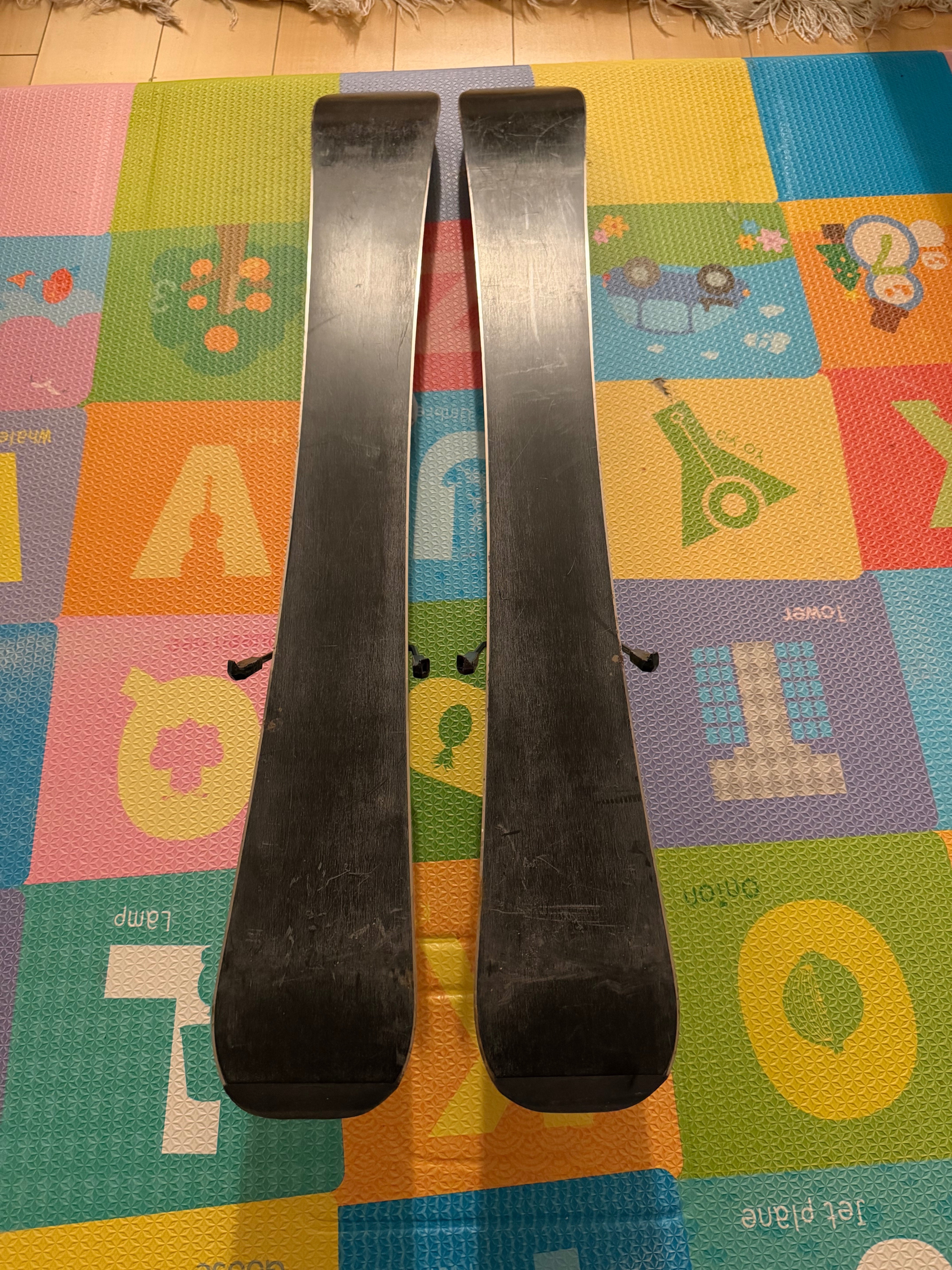 Rossignol 80cm Junior Skis + Adjustable Look Bindings - photo 3