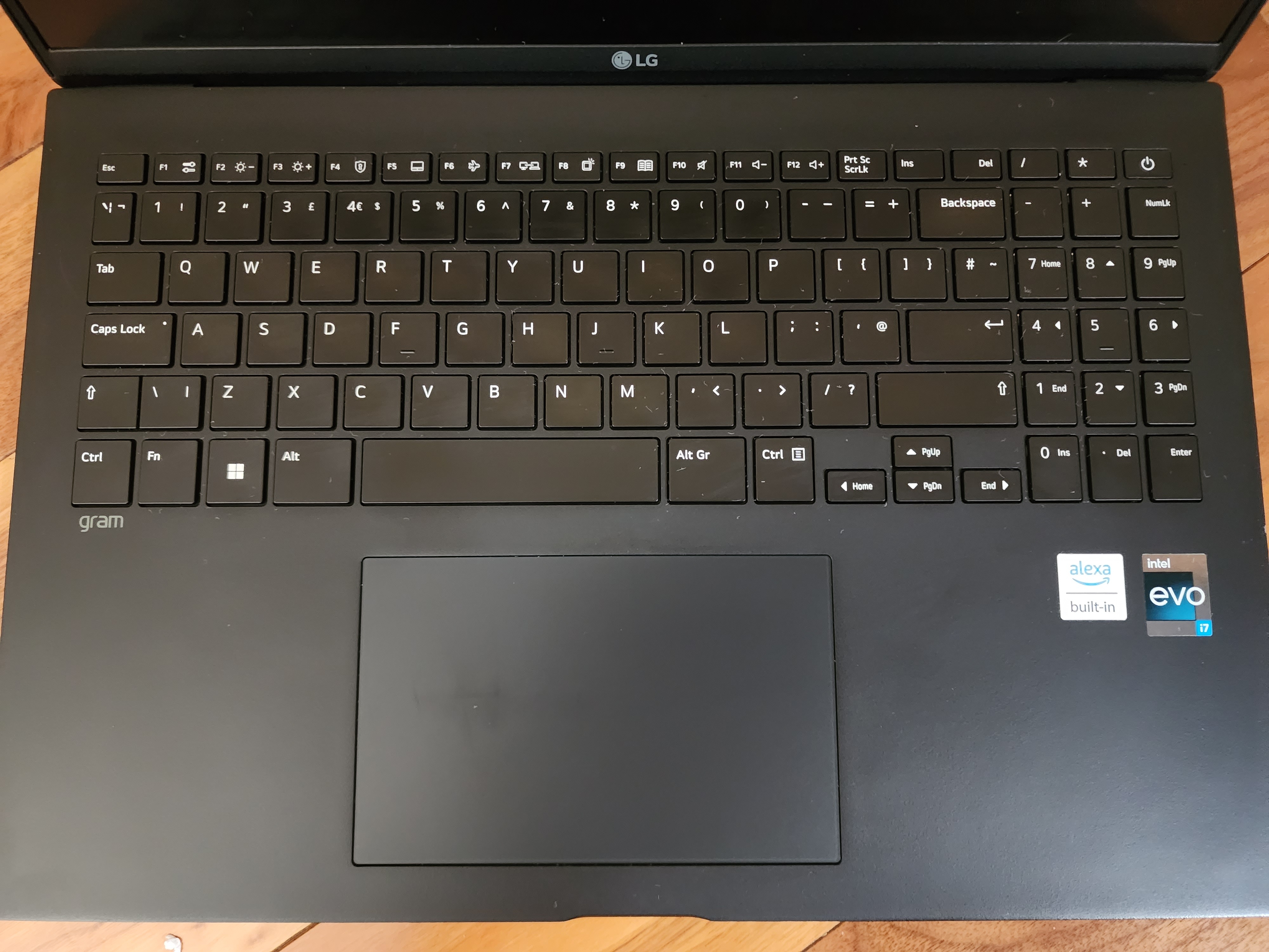 LG Gram 16" (i7, 32GB RAM, 1TB SSD) [Model: 16Z90Q] - photo 4