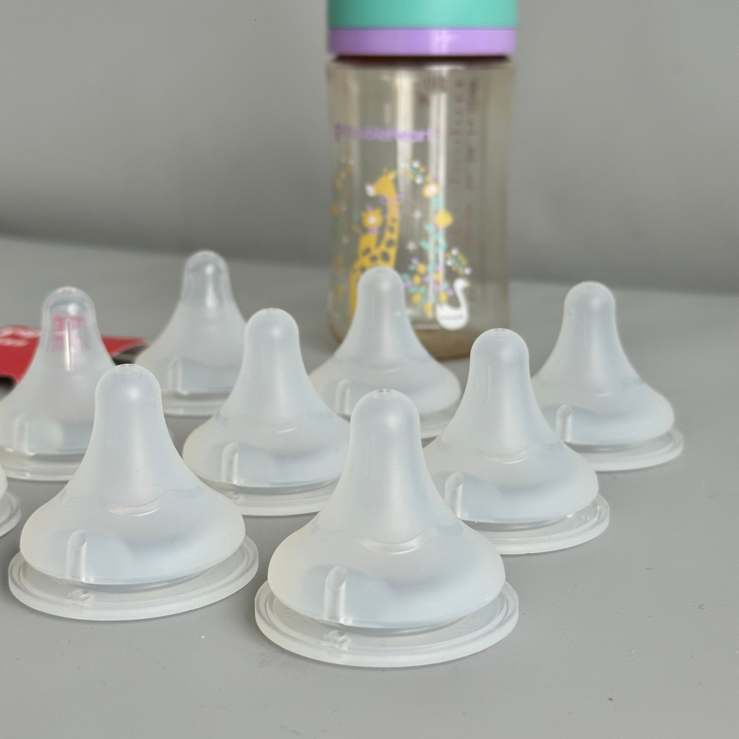 Pigeon Baby Bottle and Silicone Nipples S - 11 pieces - photo 2