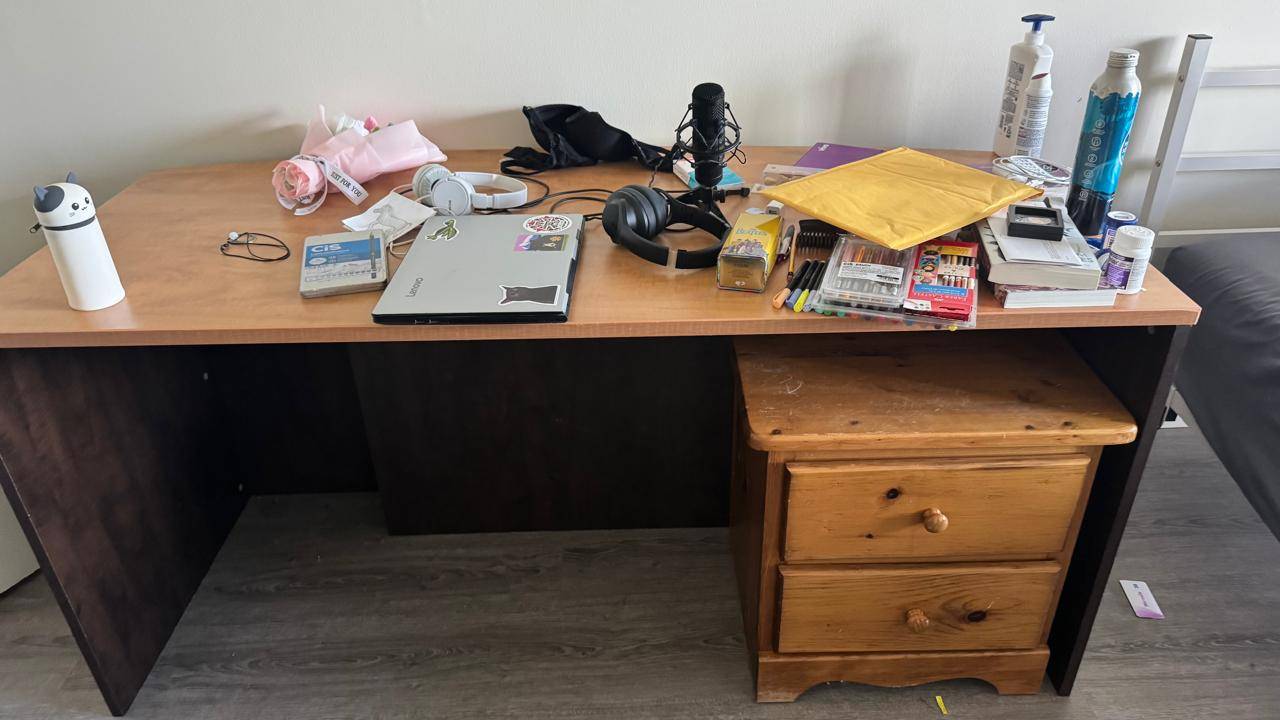 Desk with Drawer Unit