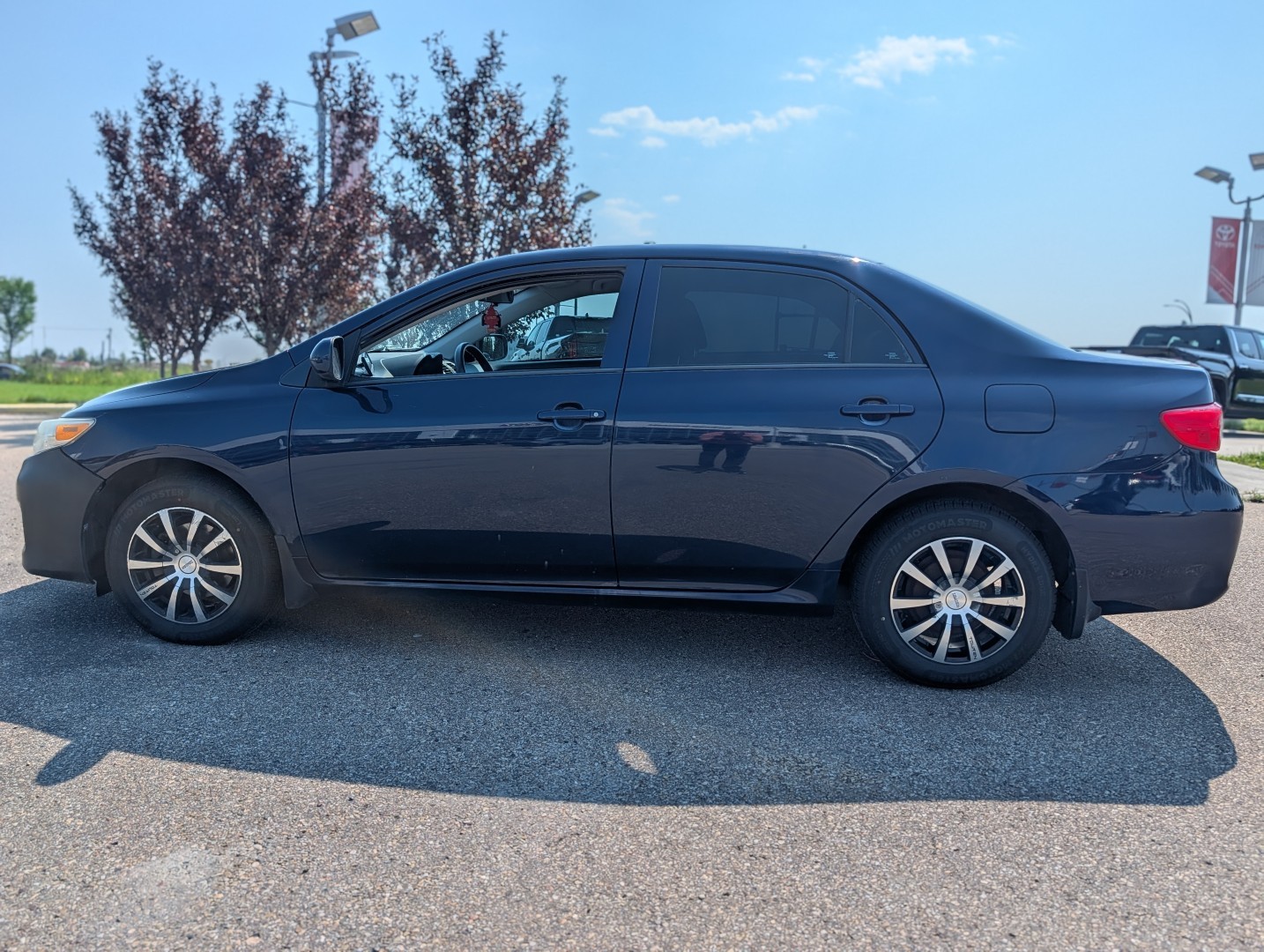 2013 Toyota Corolla - photo 2