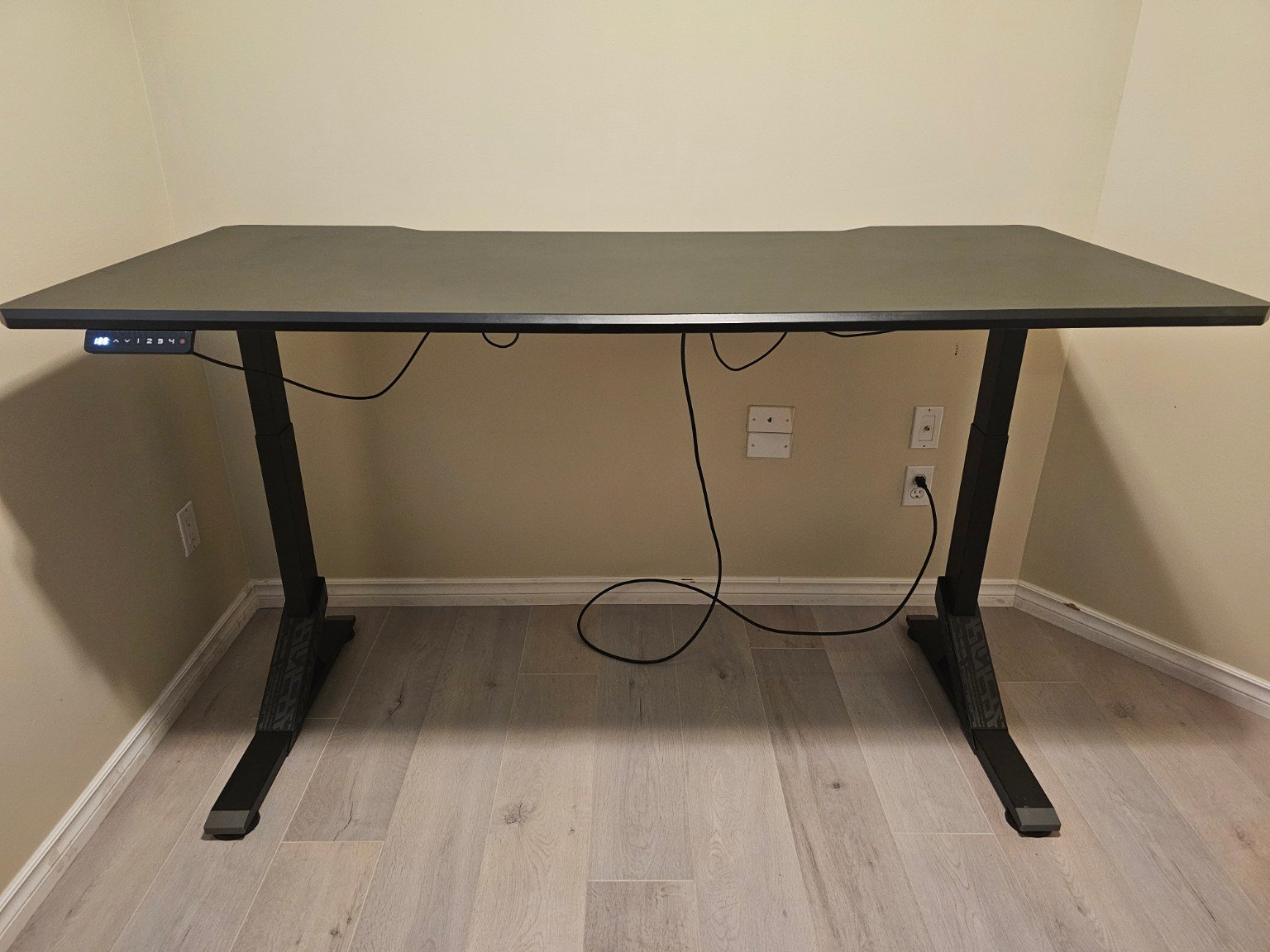 Electric Height-Adjustable Gaming Desk - photo 2