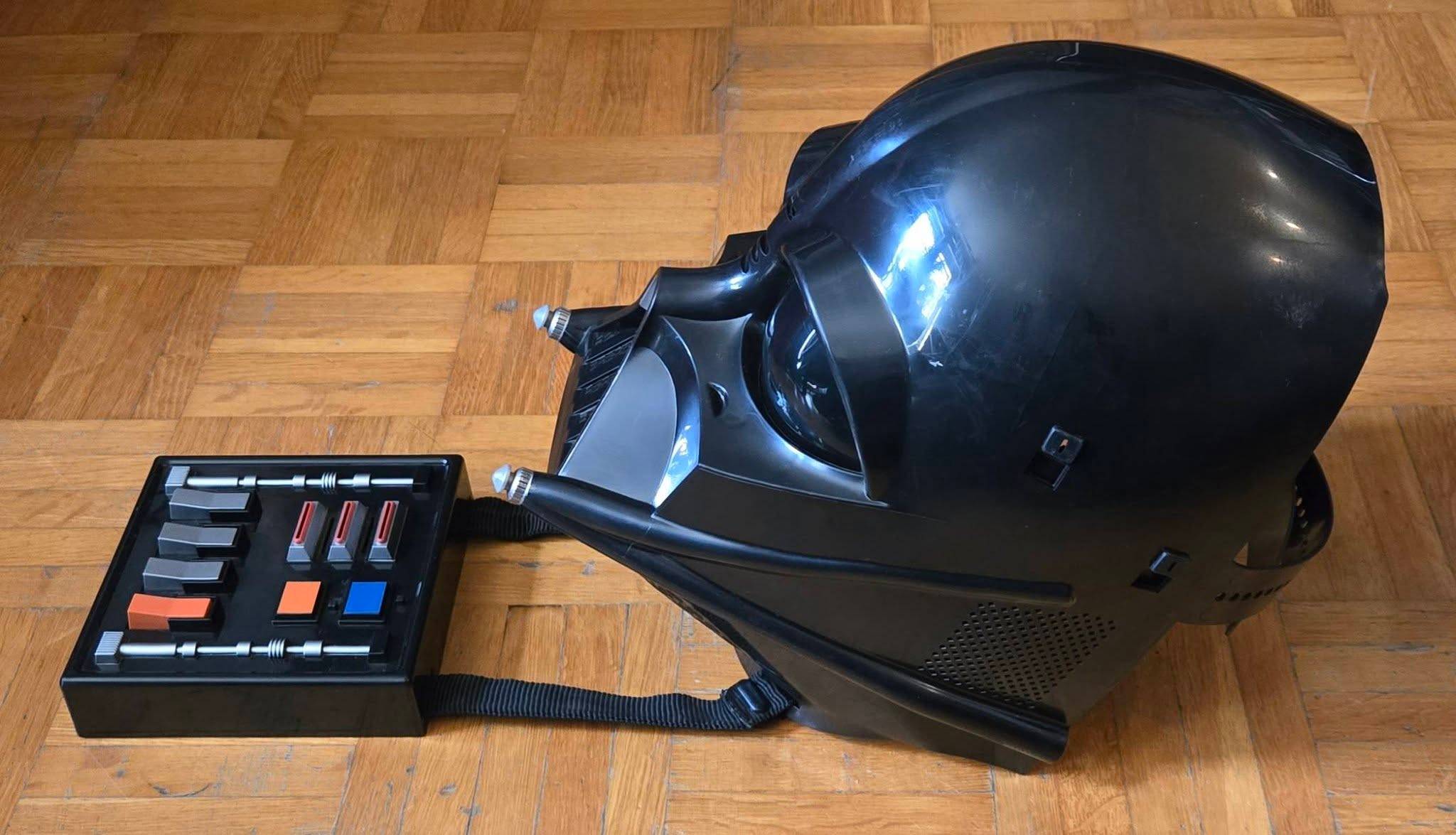 Darth Vader Helmet and Darth Vader Piggy Bank - photo 4