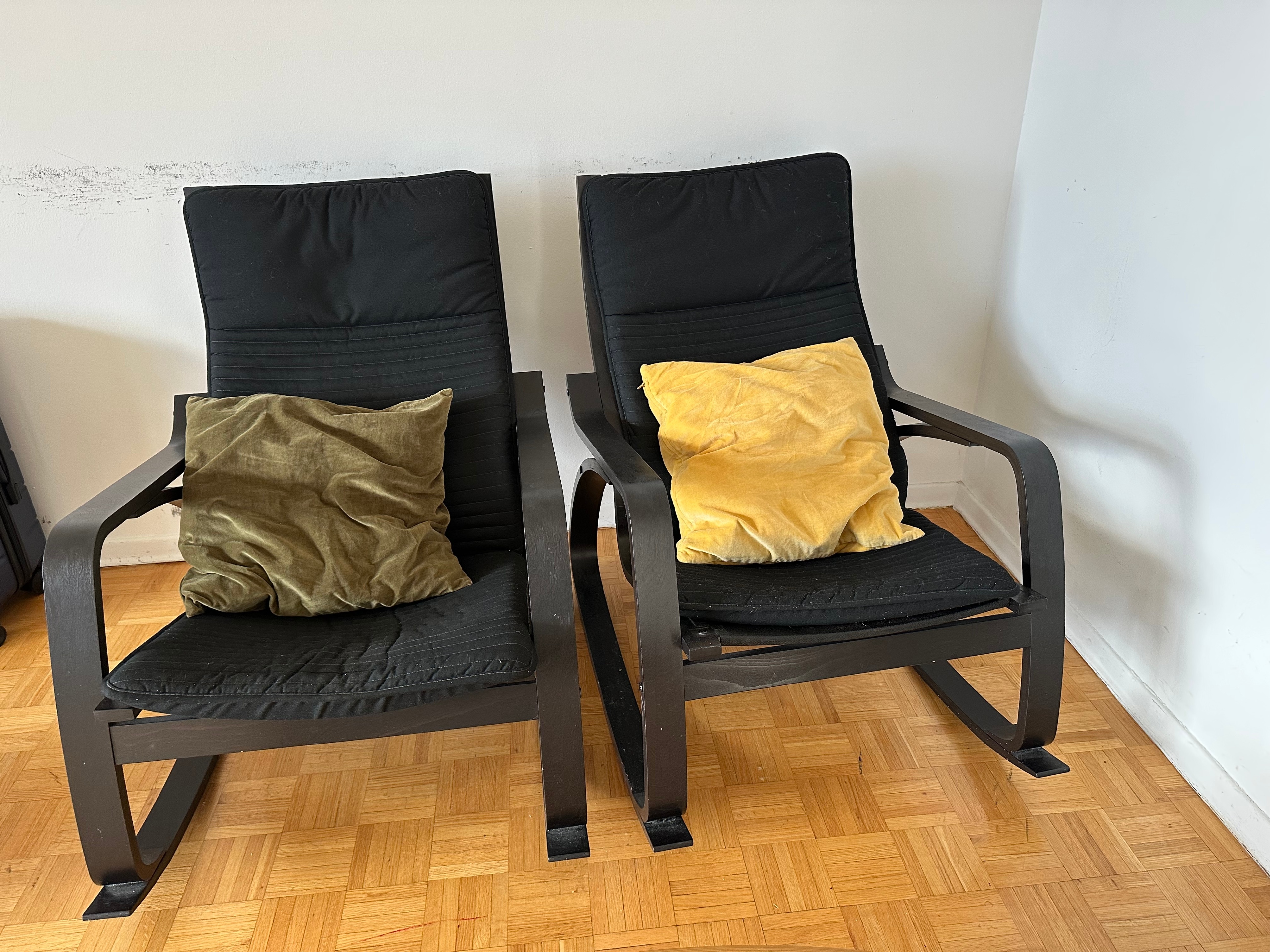 IKEA POÄNG Armchair Set (2 Chairs) – Black Cushions - photo 3