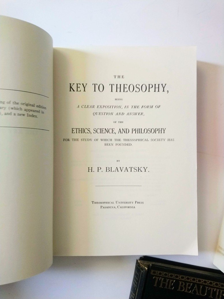 H.P. Blavatsky / Theosophy books! - photo 3