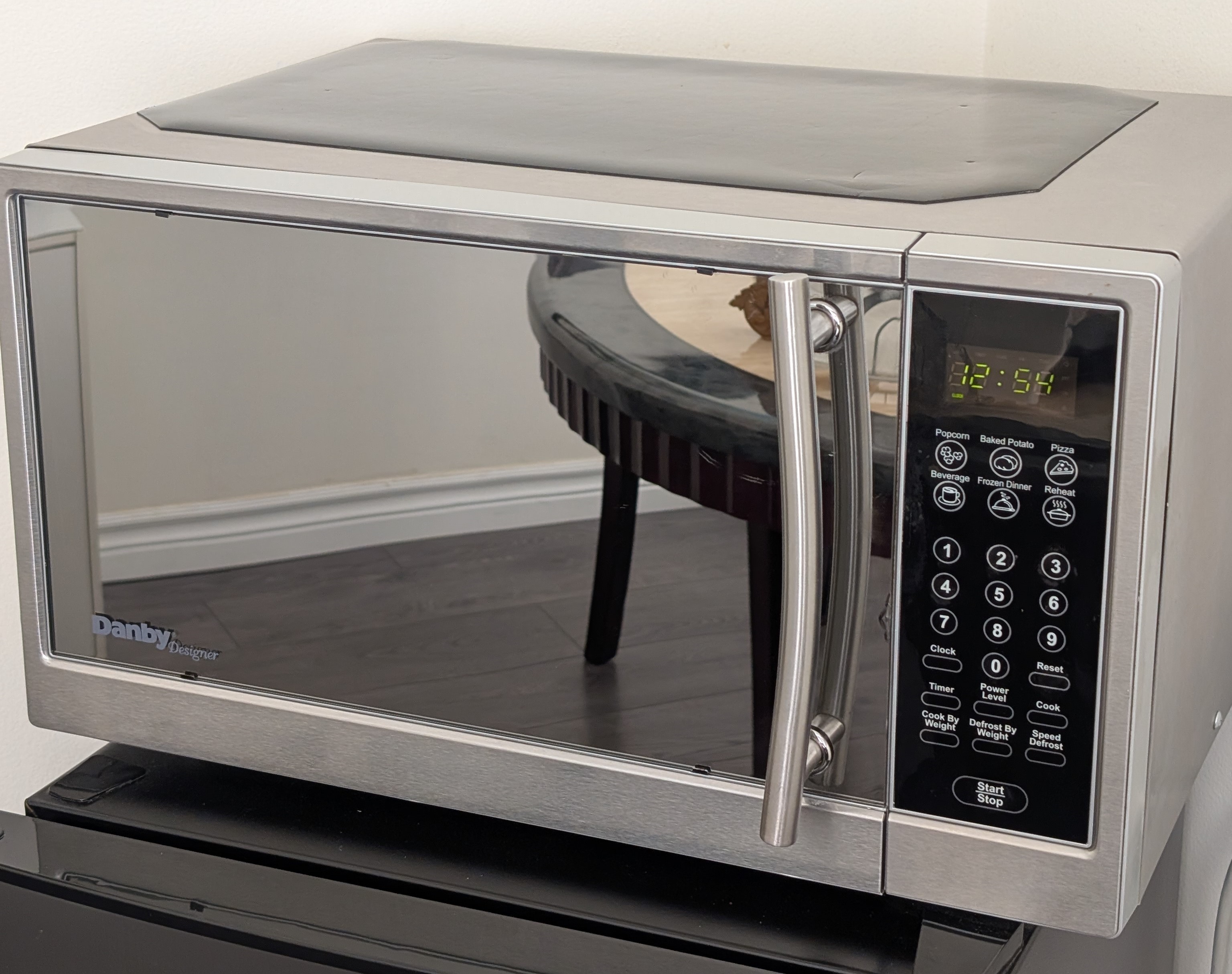 Microwave Oven Danby $50