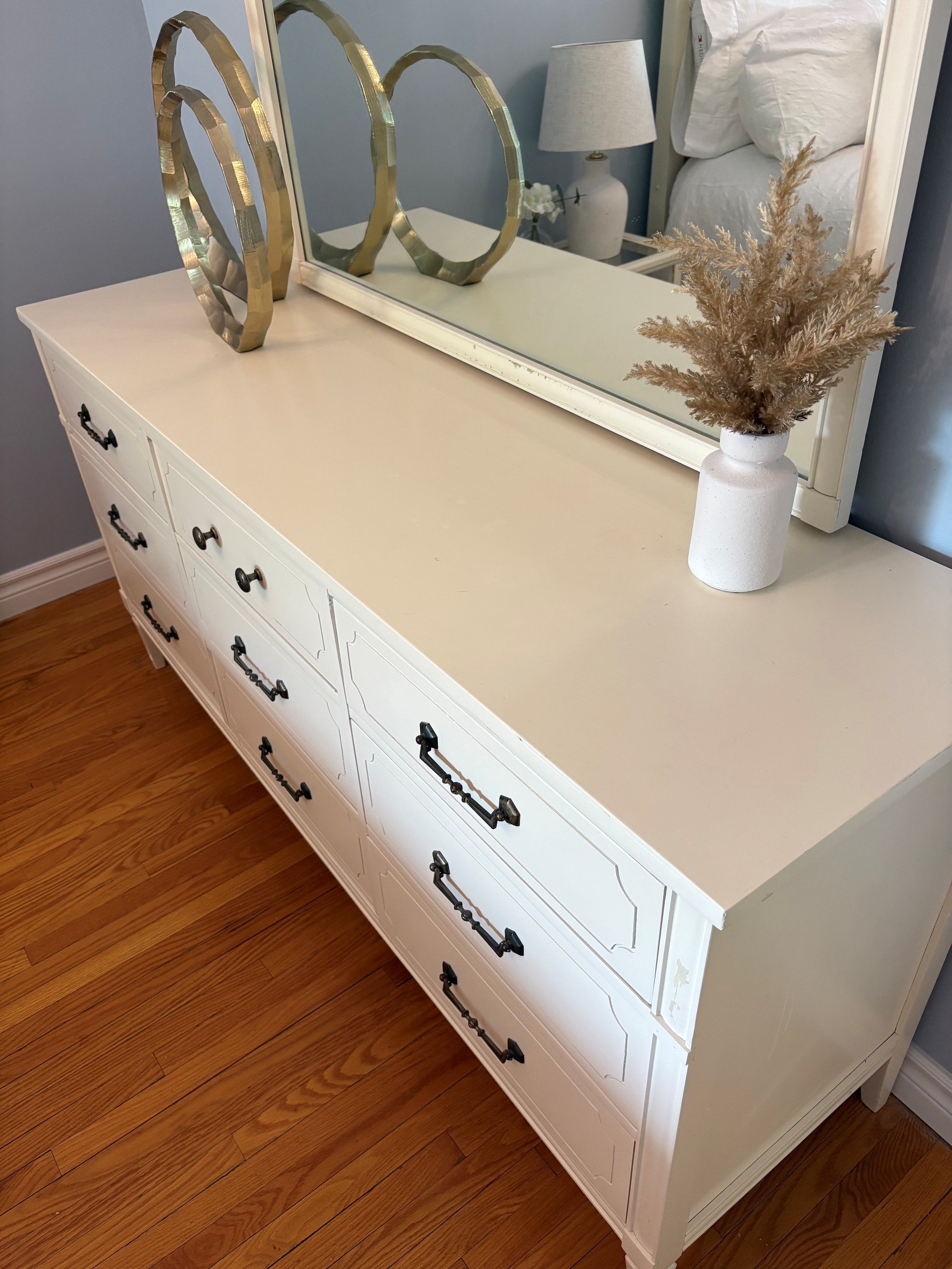 Cream Bedroom Set - photo 2