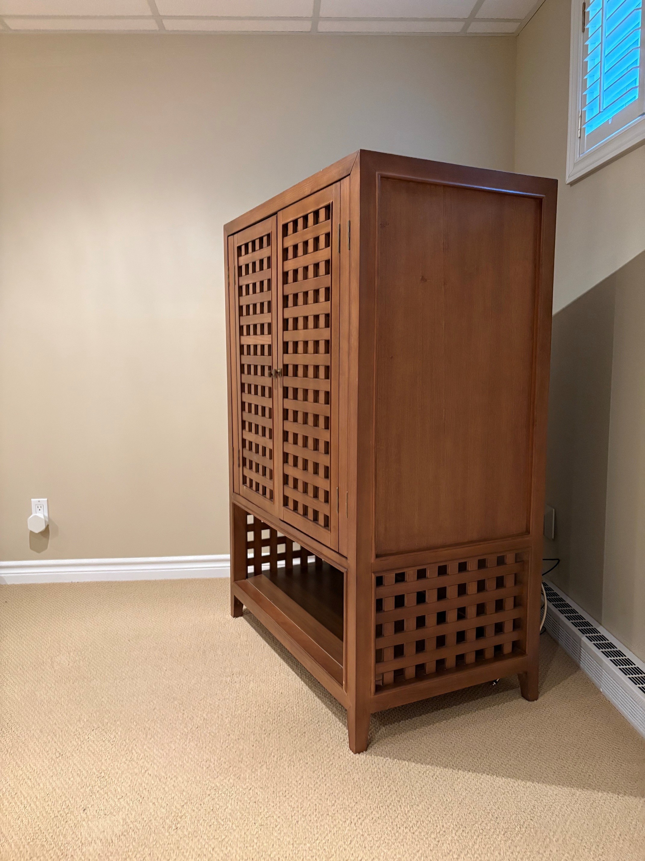 Two wooden cabinets with lattice doors - photo 3