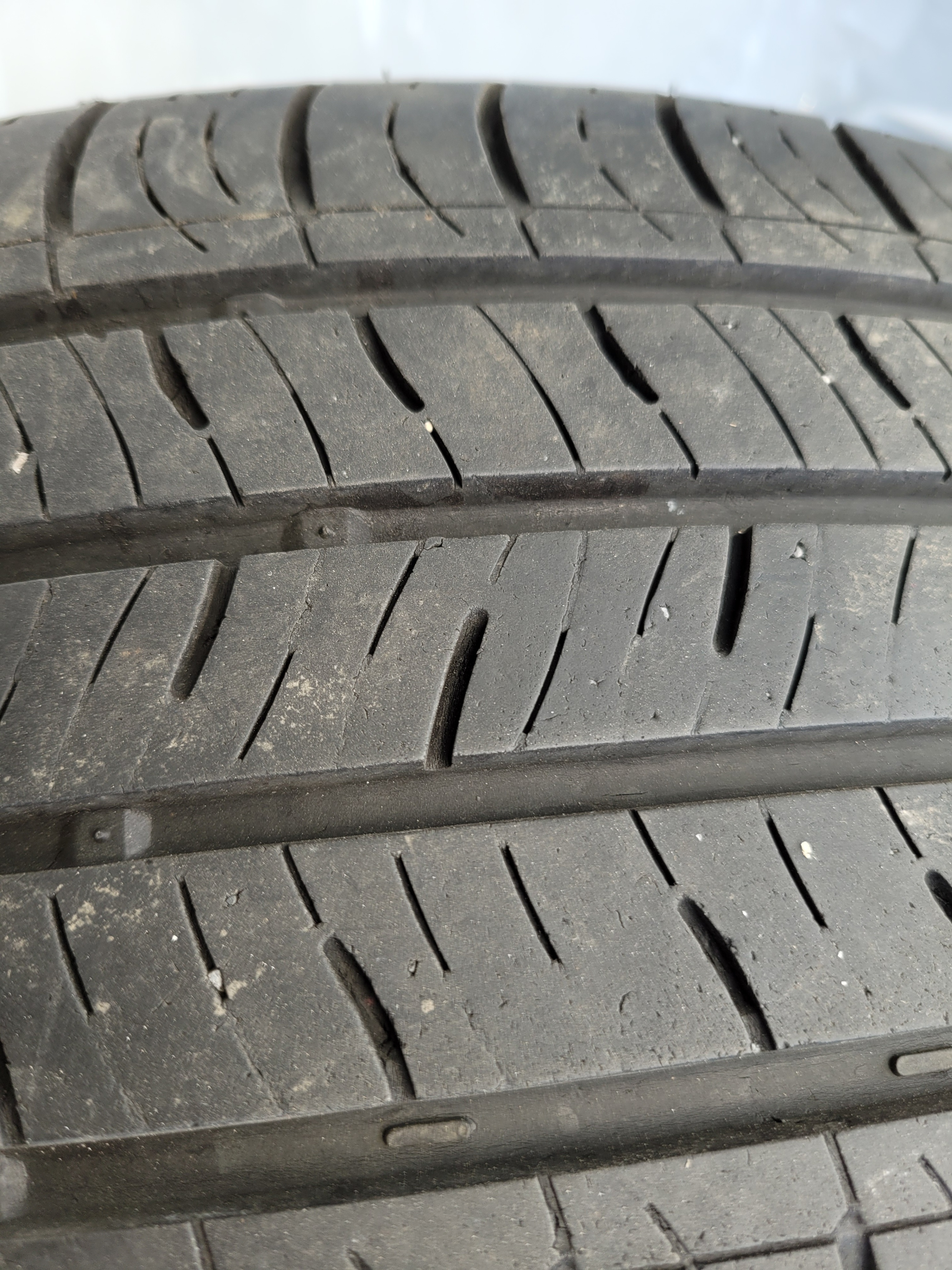 Hyundai OEM 17" inch rims x 4 - with 3 tires ON - photo 4