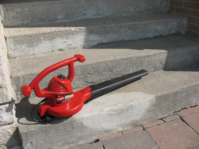 TORO Corded Leaf Blower - photo 2