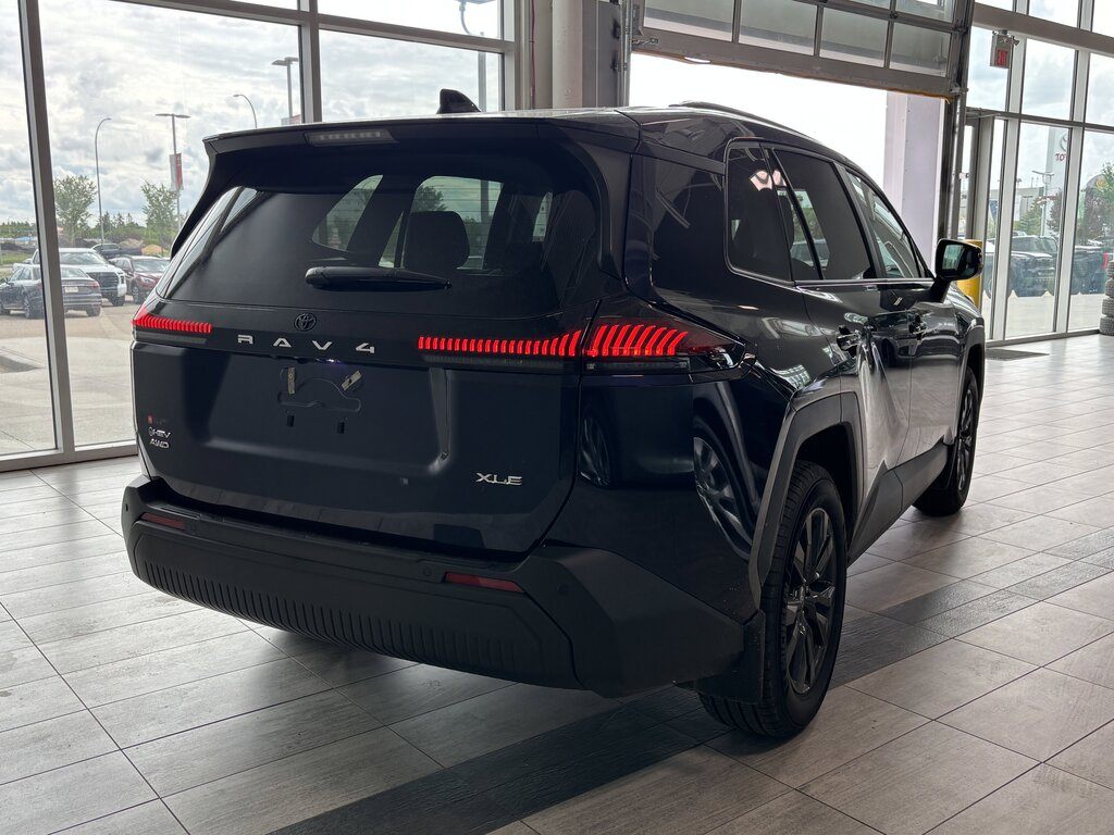 2026 Toyota RAV4 - photo 5