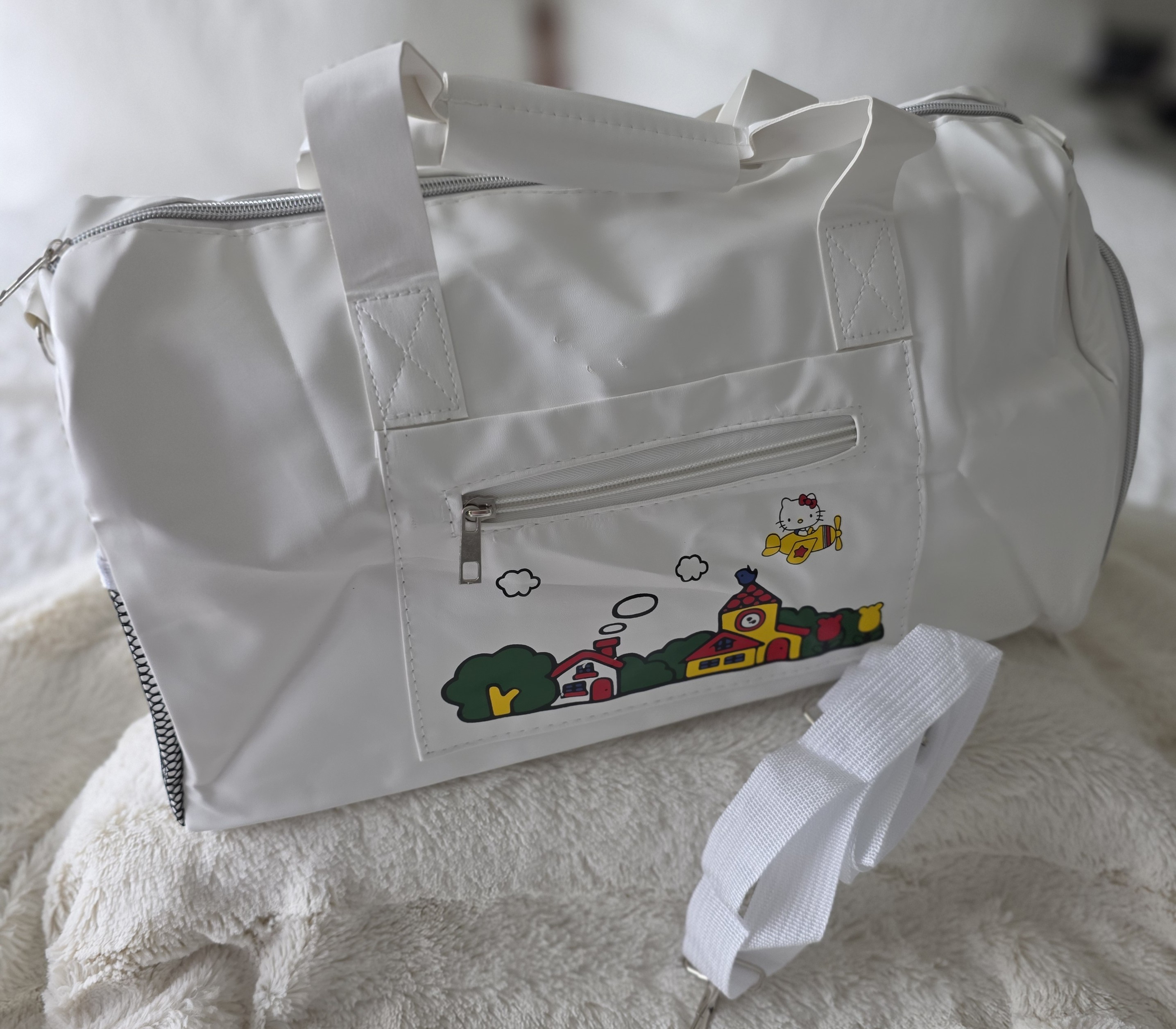 Hello Kitty-White-Gym or Travel/Carry-On-Organizer Bag-BRAND NEW - photo 4