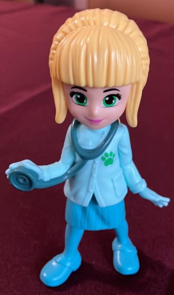Kinder Surprise 2026 Mundo da Veterinária - 4 Inches
