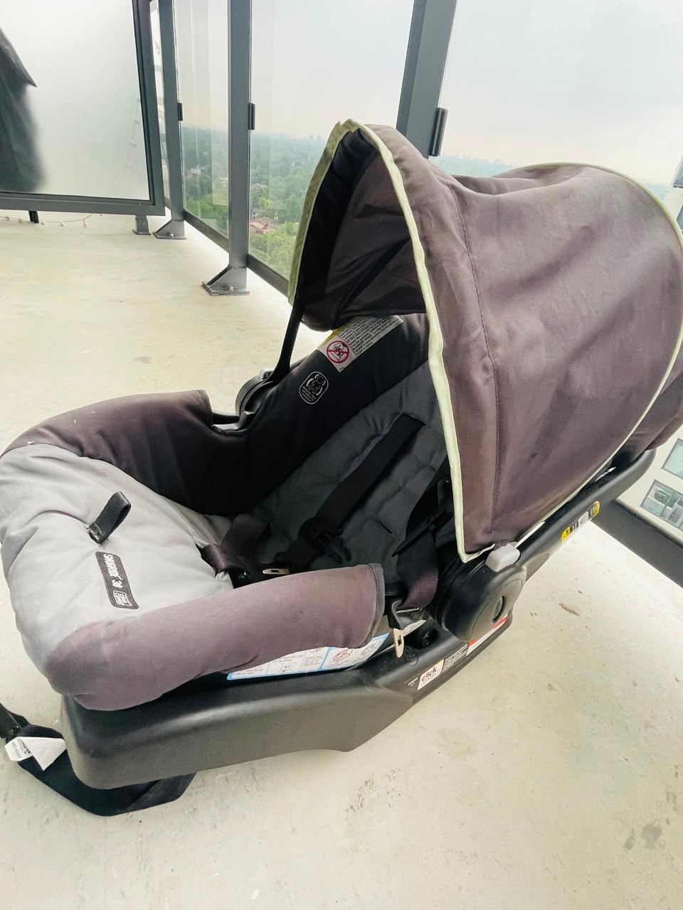 Moving out sale!! Graco Stroller + Car Seat - photo 3