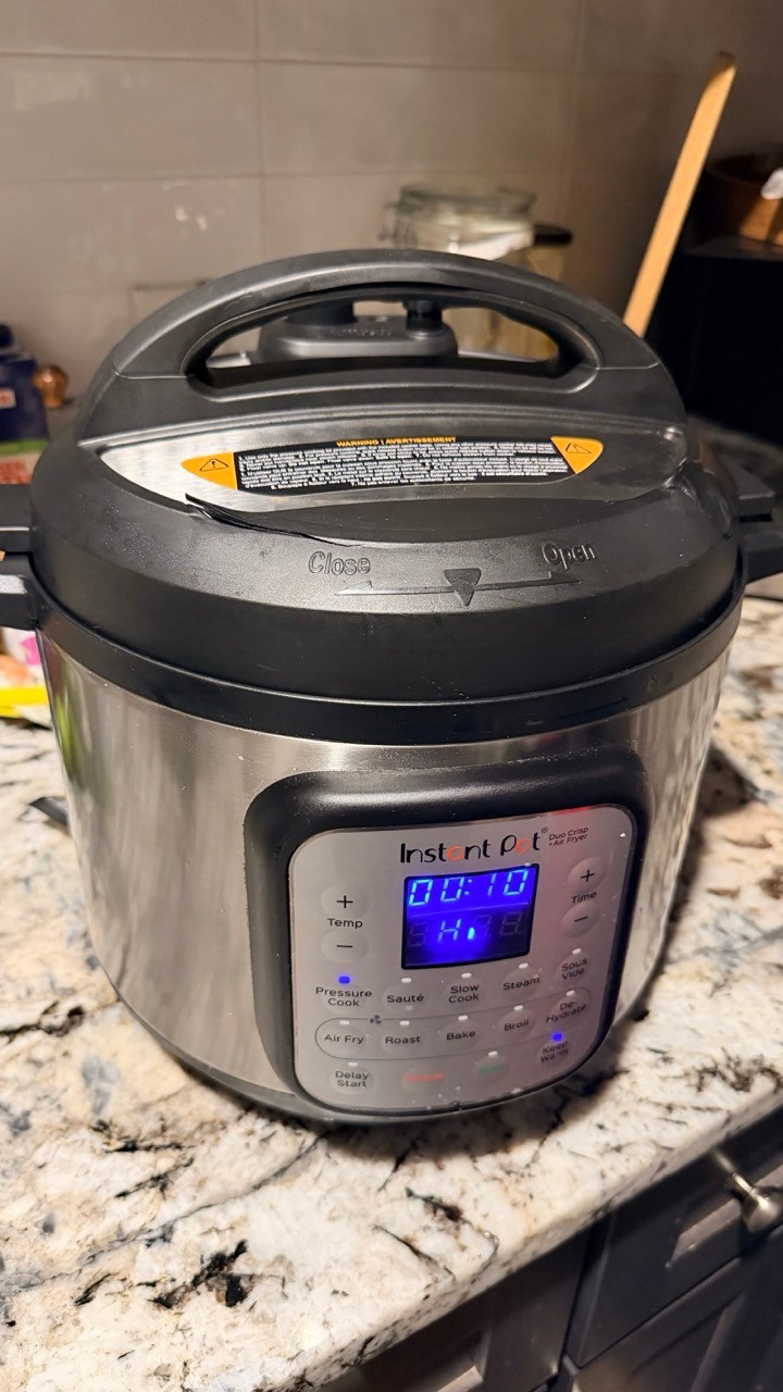 Air Fryer + Pressure Cooker 6QT (11-in-1) - photo 3