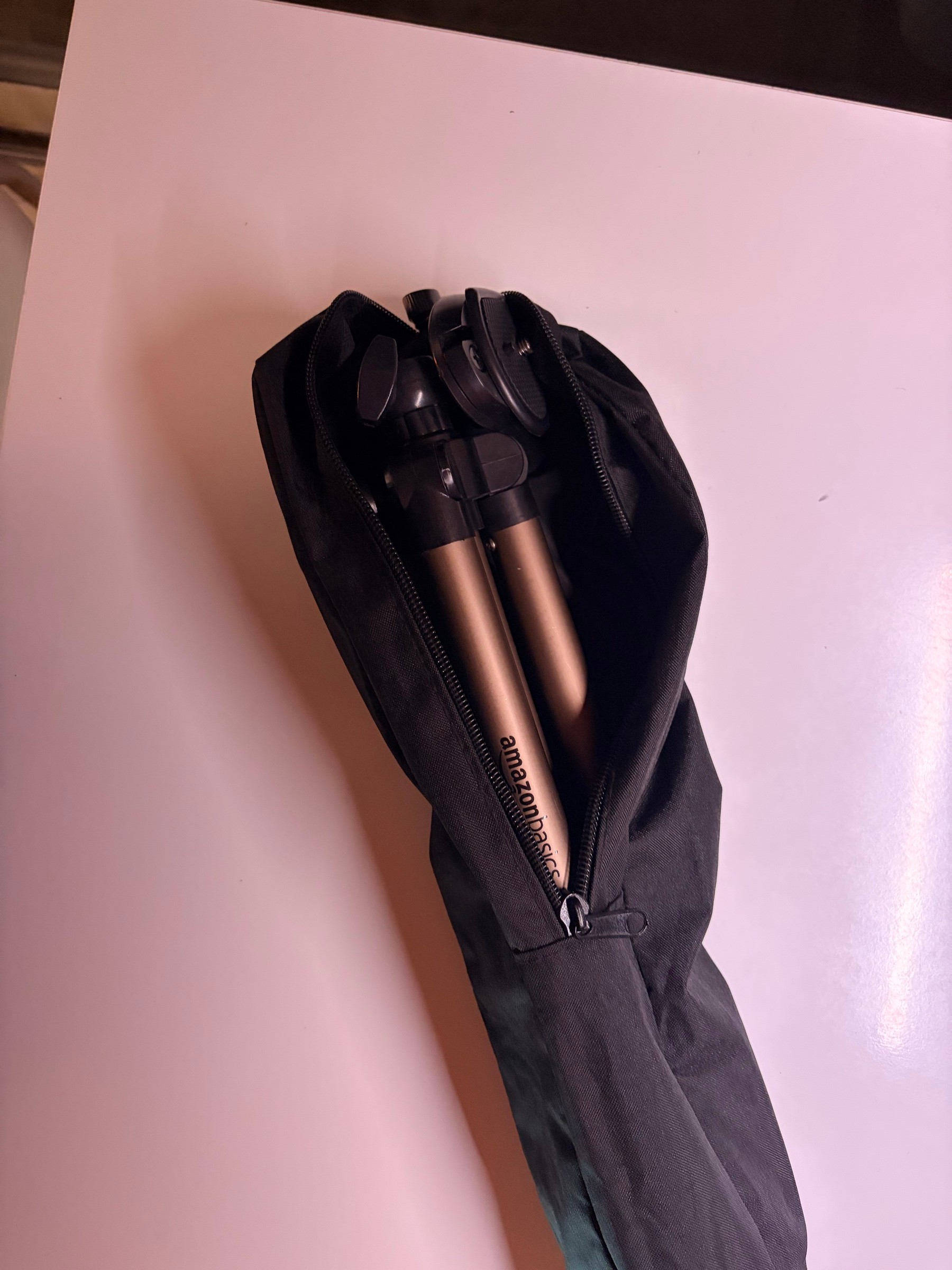 AmazonBasics camera tripod w/ carrying bag - photo 4