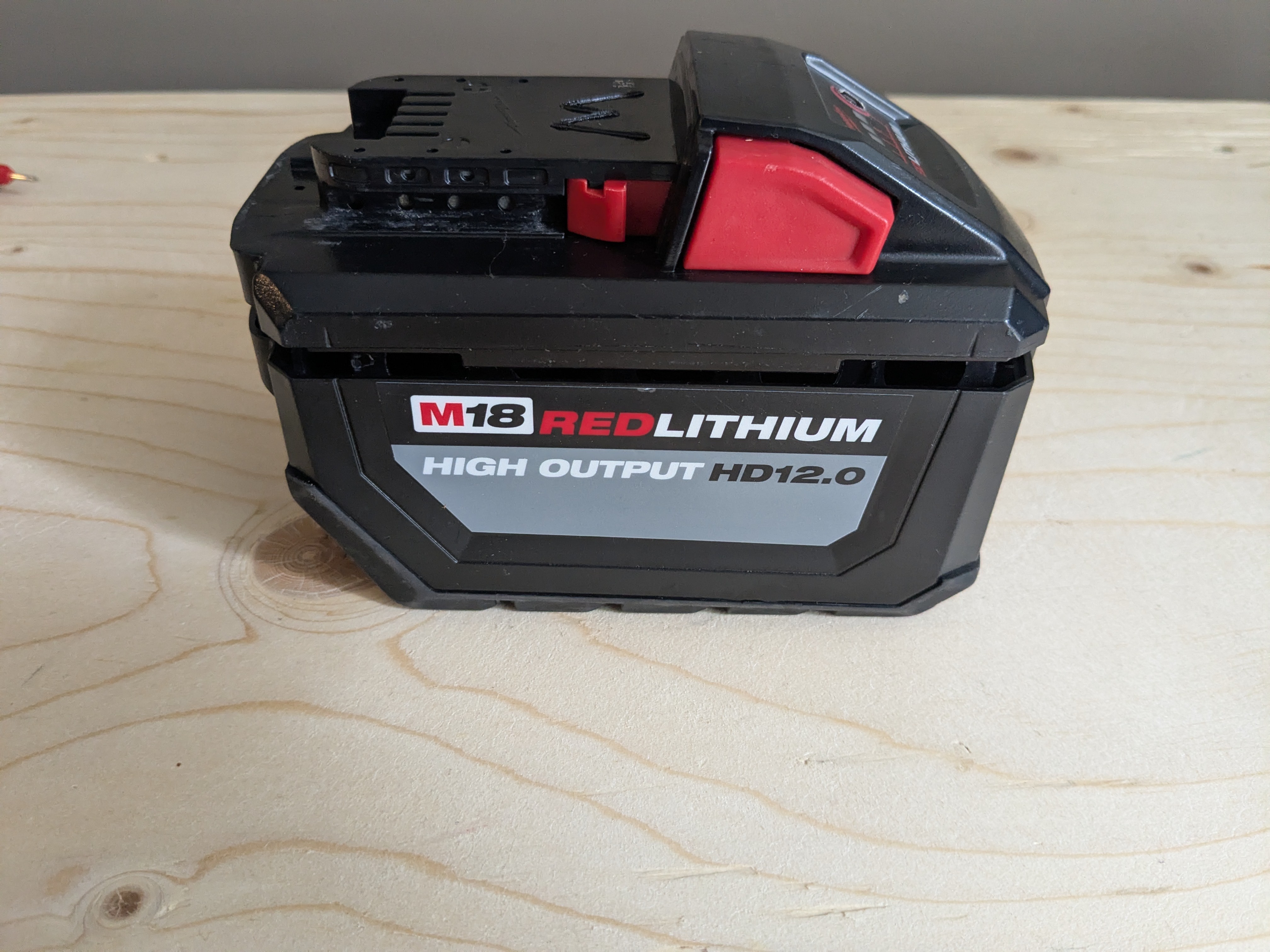 Milwaukke M18 HD12 battery enclosure (repairs/spare parts)