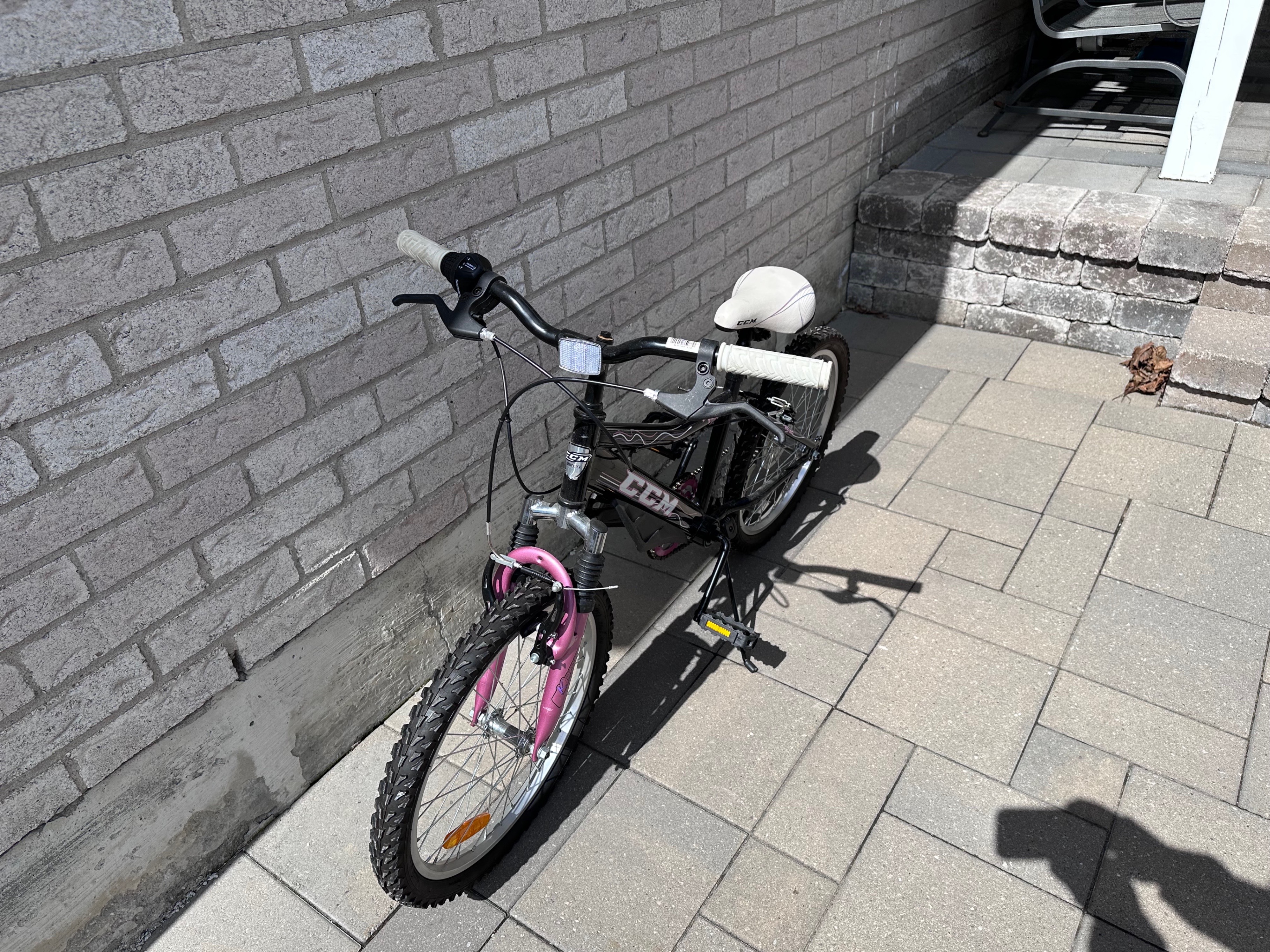 Girls' Monster High 20" Bike – 6-Speed with Front Suspension - photo 2