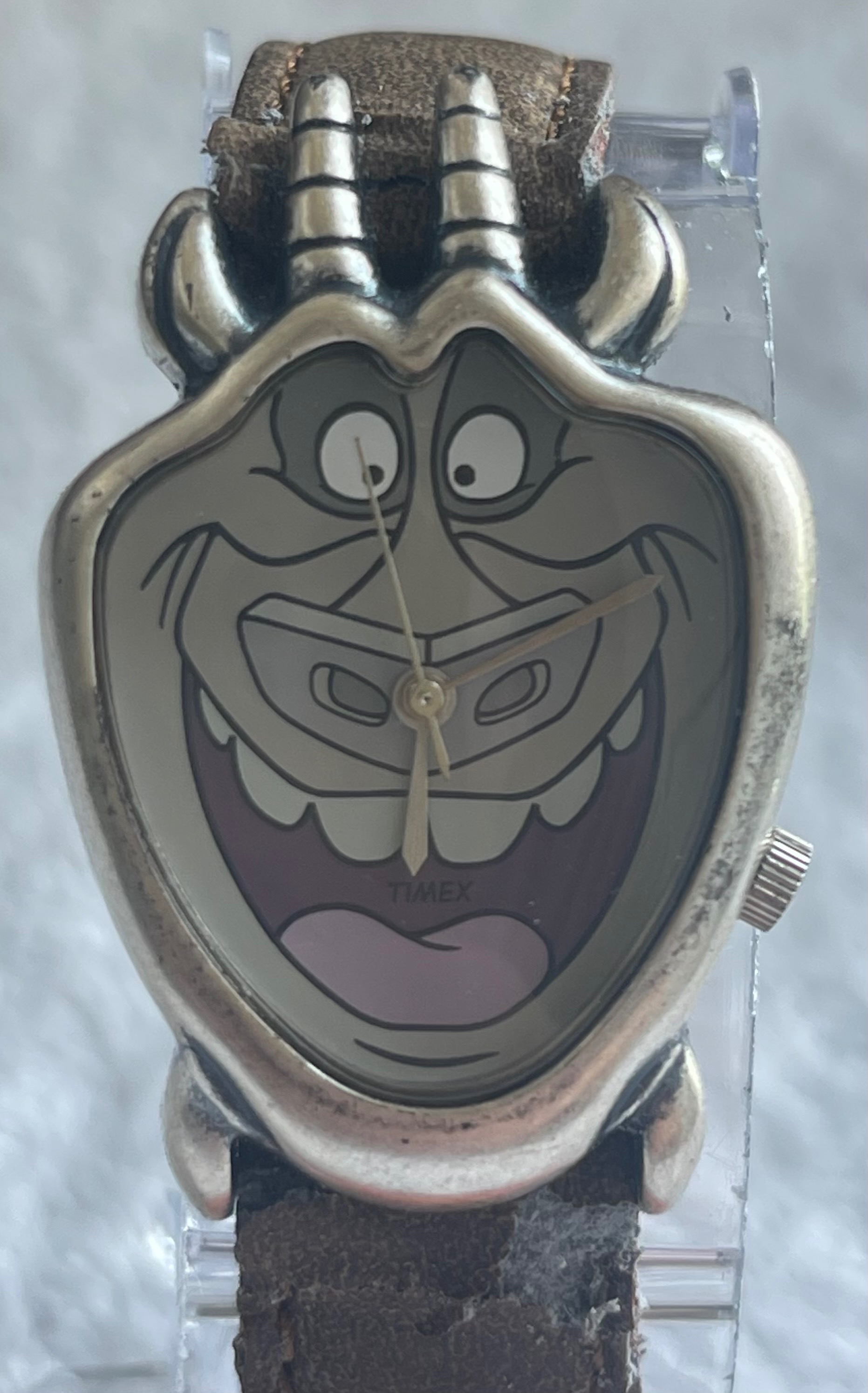 Vintage 1996 Disney Timex Hugo Gargoyle Watch with Stand - photo 2