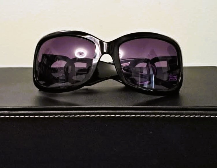 Oversized Black Sunglasses Large Interlocking DG Emblem Y2K Glam - photo 5