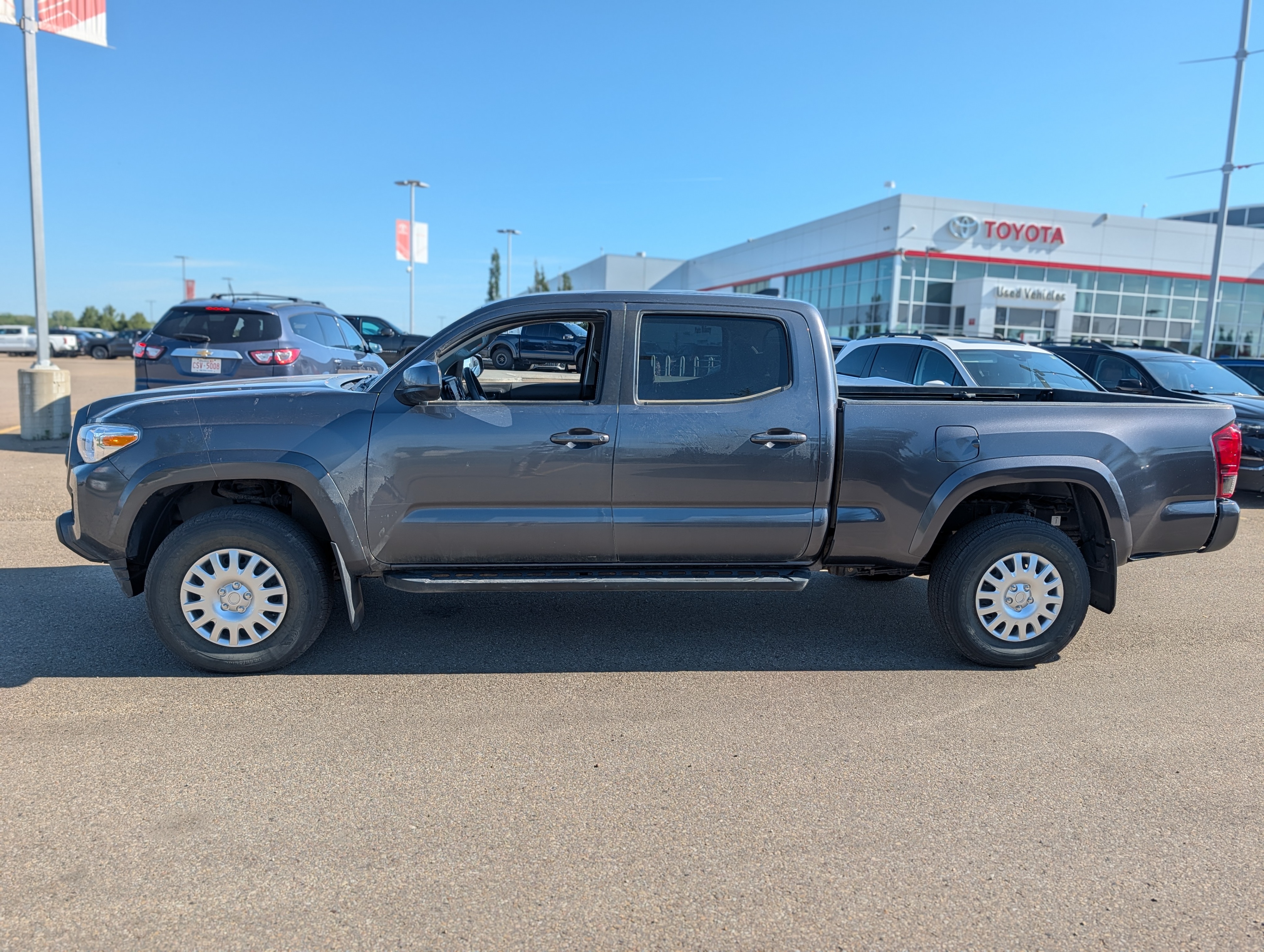 2022 Toyota Tacoma - photo 2