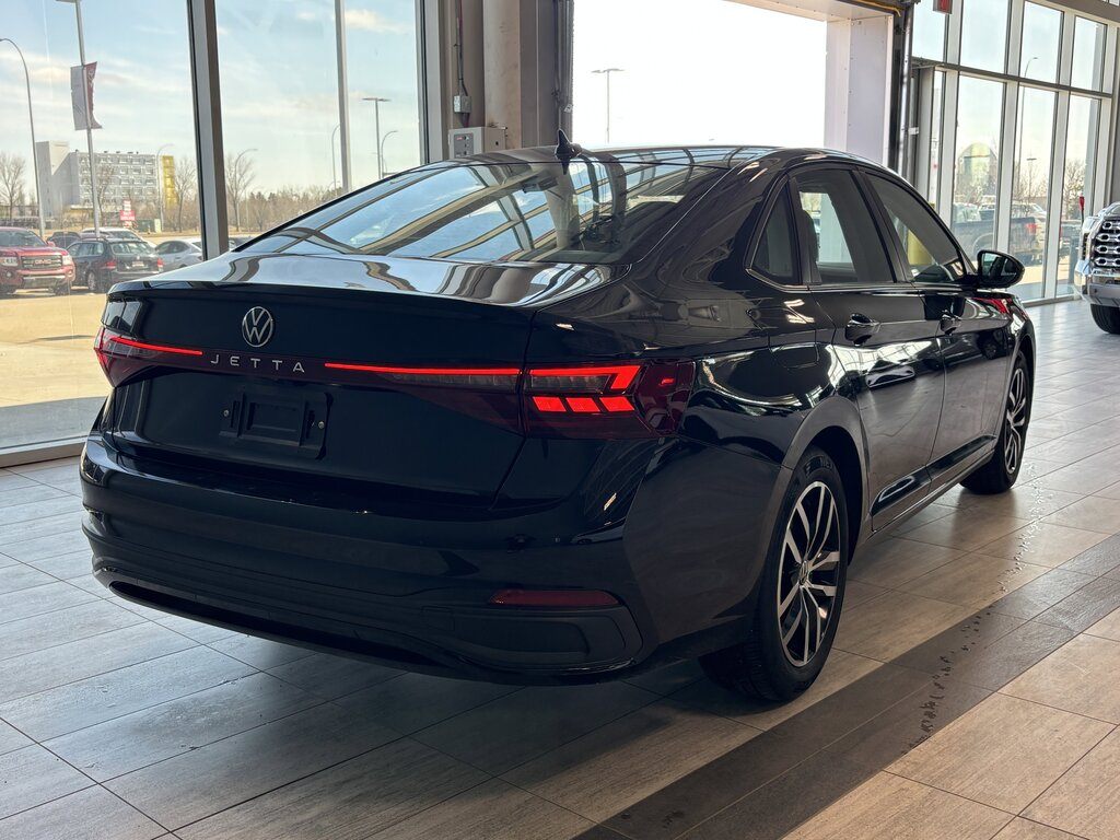 2025 Volkswagen Jetta - photo 5