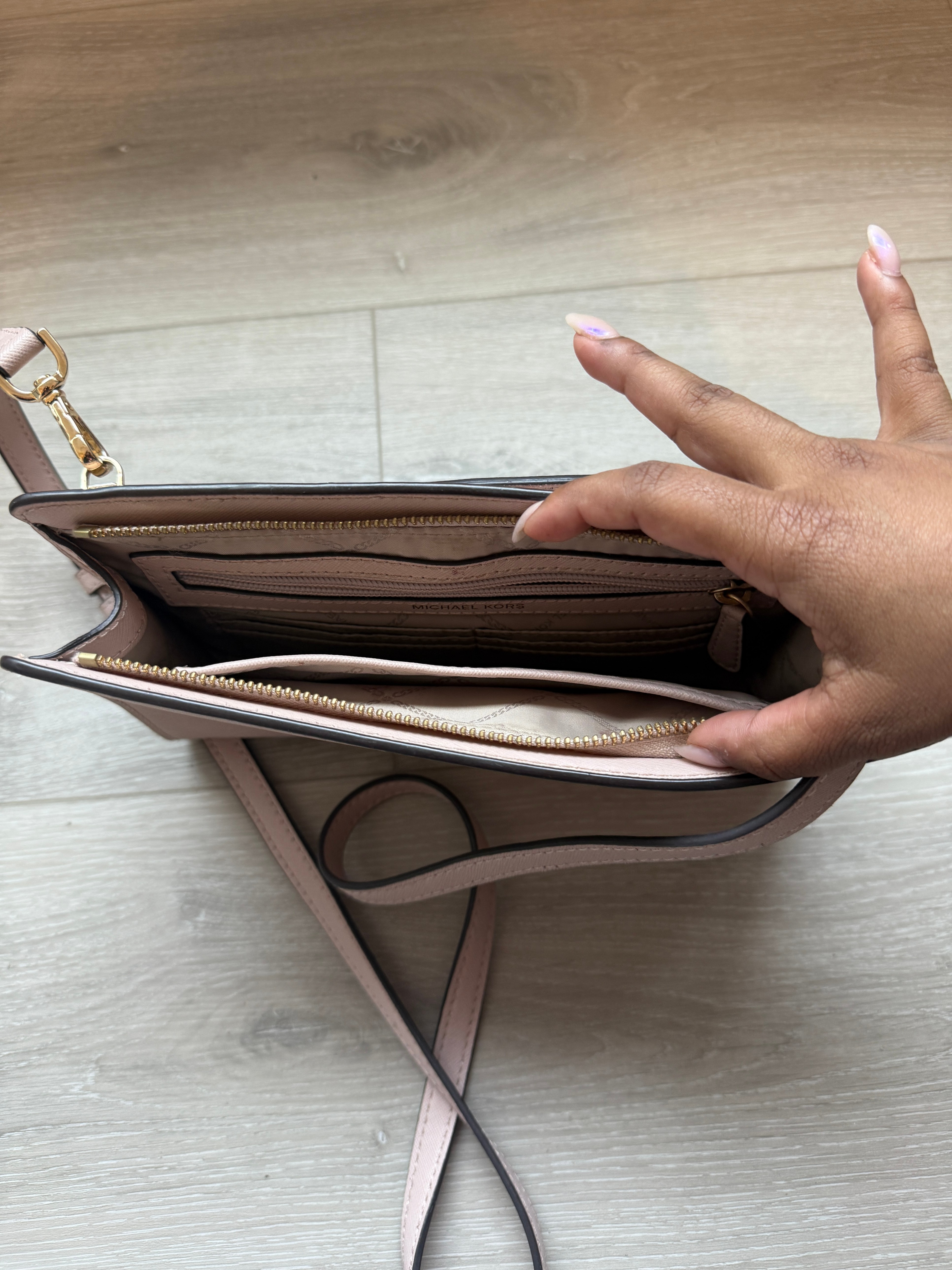 Michael Kors Blush Pink Crossbody Purse - photo 4