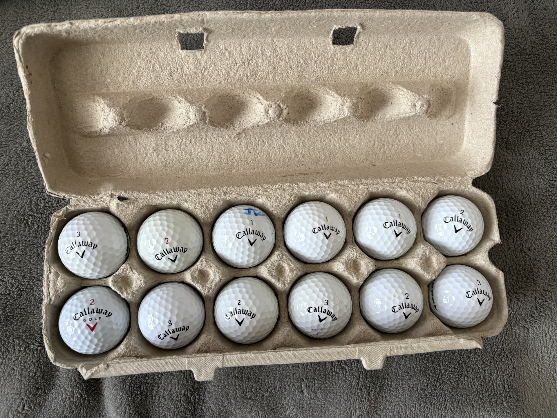 12 Callaway Golf Balls like new