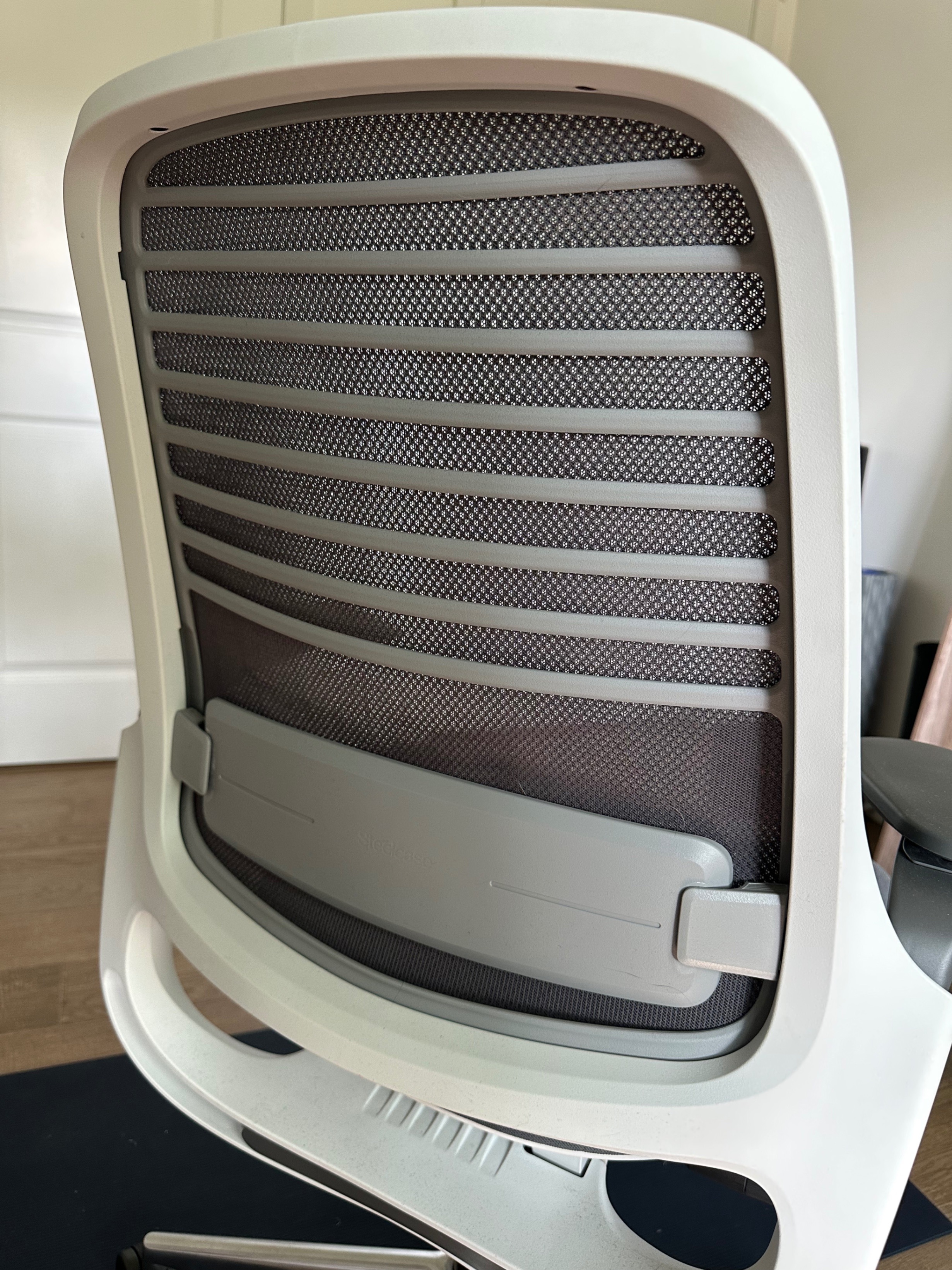 Stylish Steelcase Series 1 Chairs - Polished Aluminum Base - photo 3