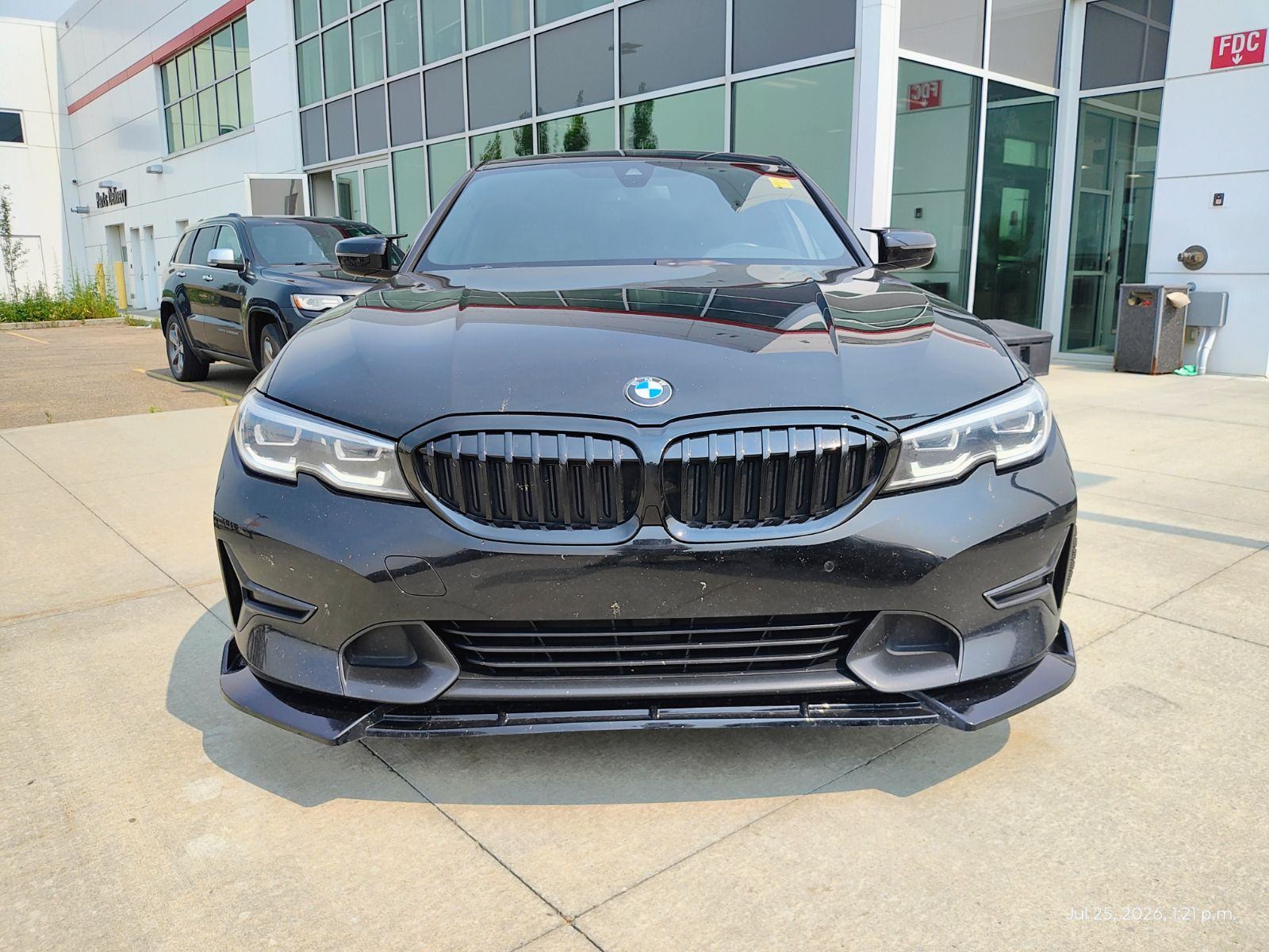 2022 BMW 330i xDrive - photo 2
