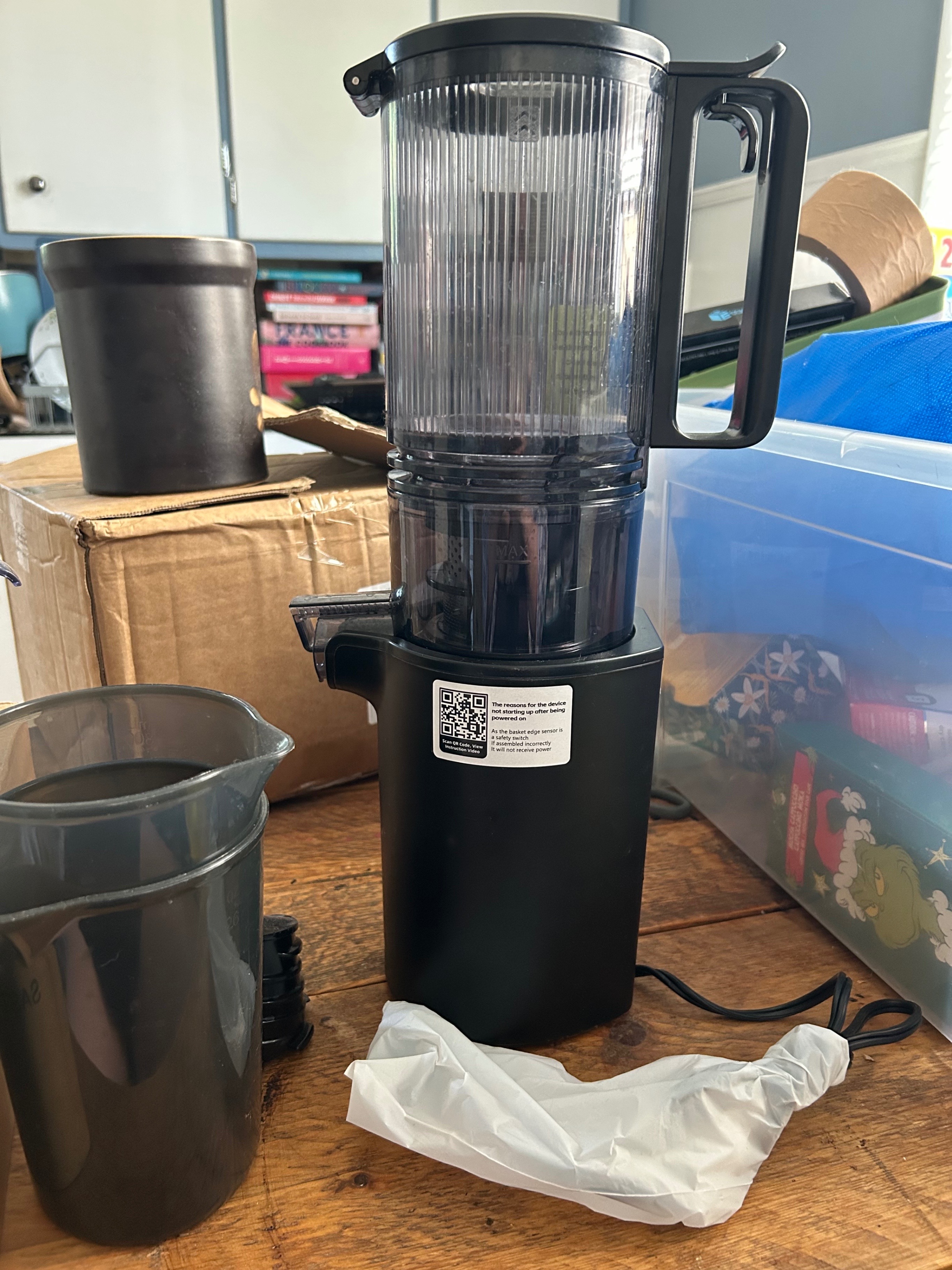 350W Slow Cold Press Juicer with 5.3" Larger Feed Chute - photo 2