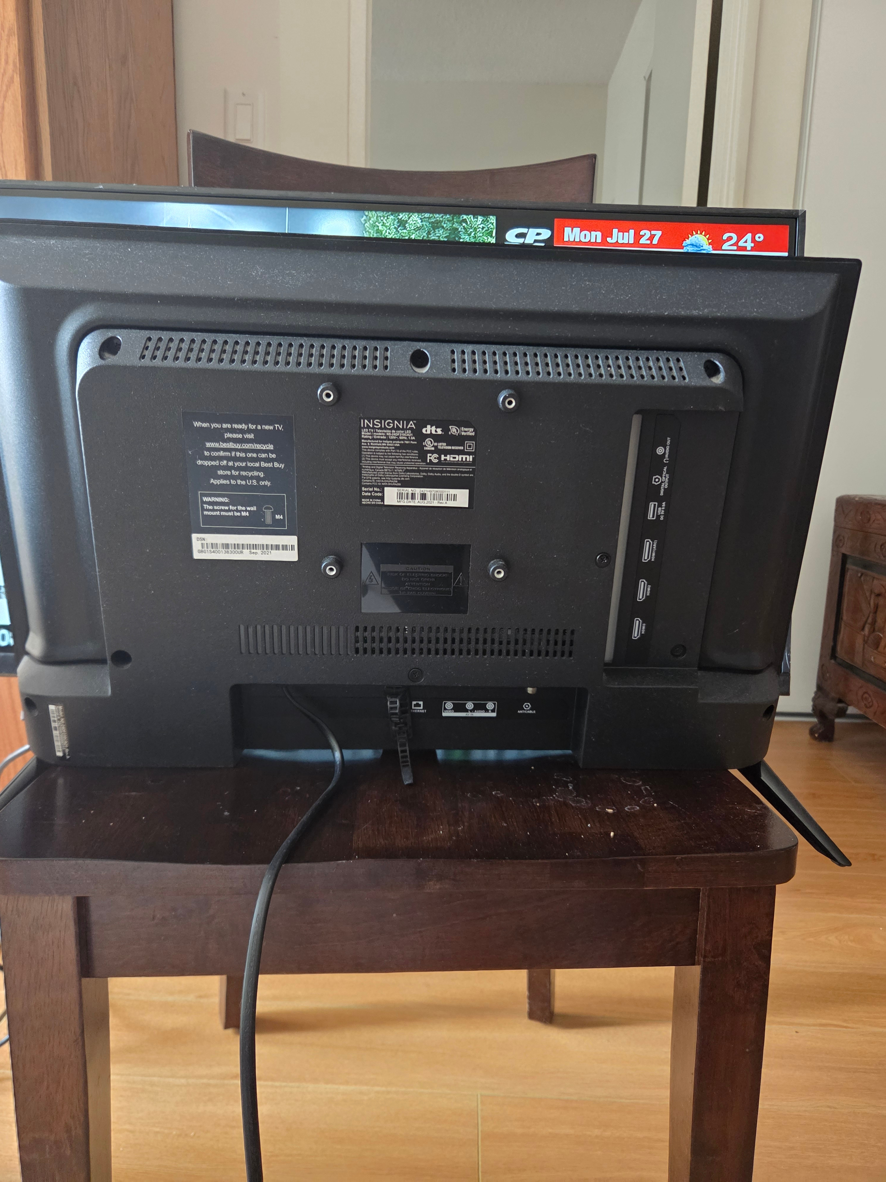 Insignia 24" LED TV – Excellent Condition – Includes Remote - photo 2