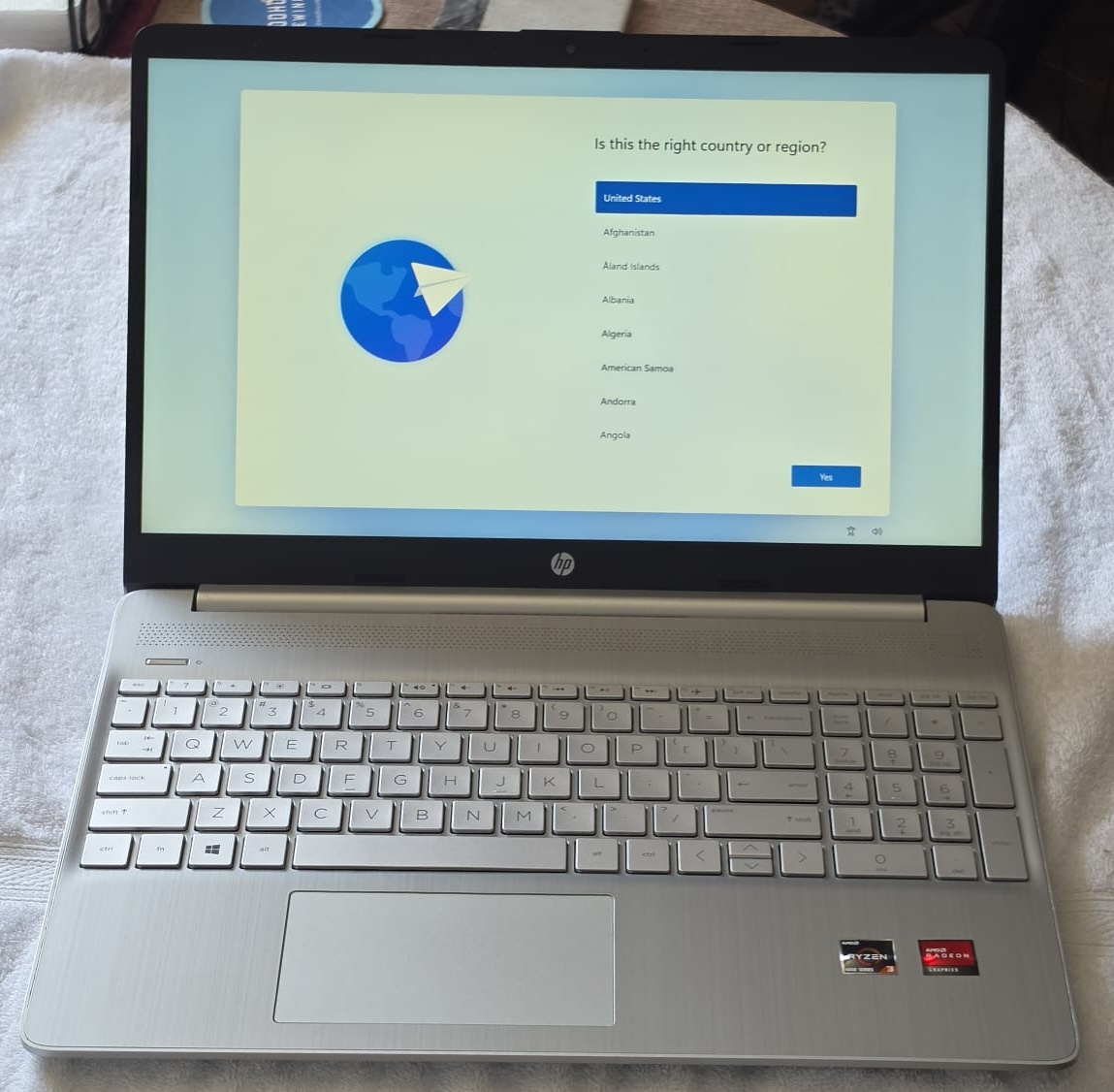HP 15s 15.6" Laptop Ryzen 3 16GB RAM 512GB SSD Radeon  Win11H