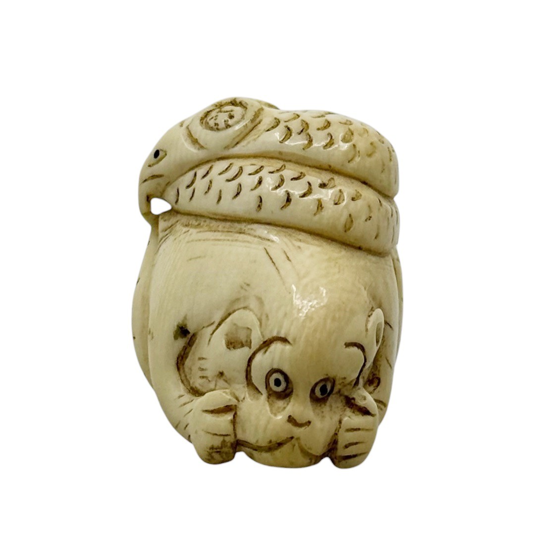 Meiji - Taisho carved Bone monkey & snake Japanese netsuke - photo 2