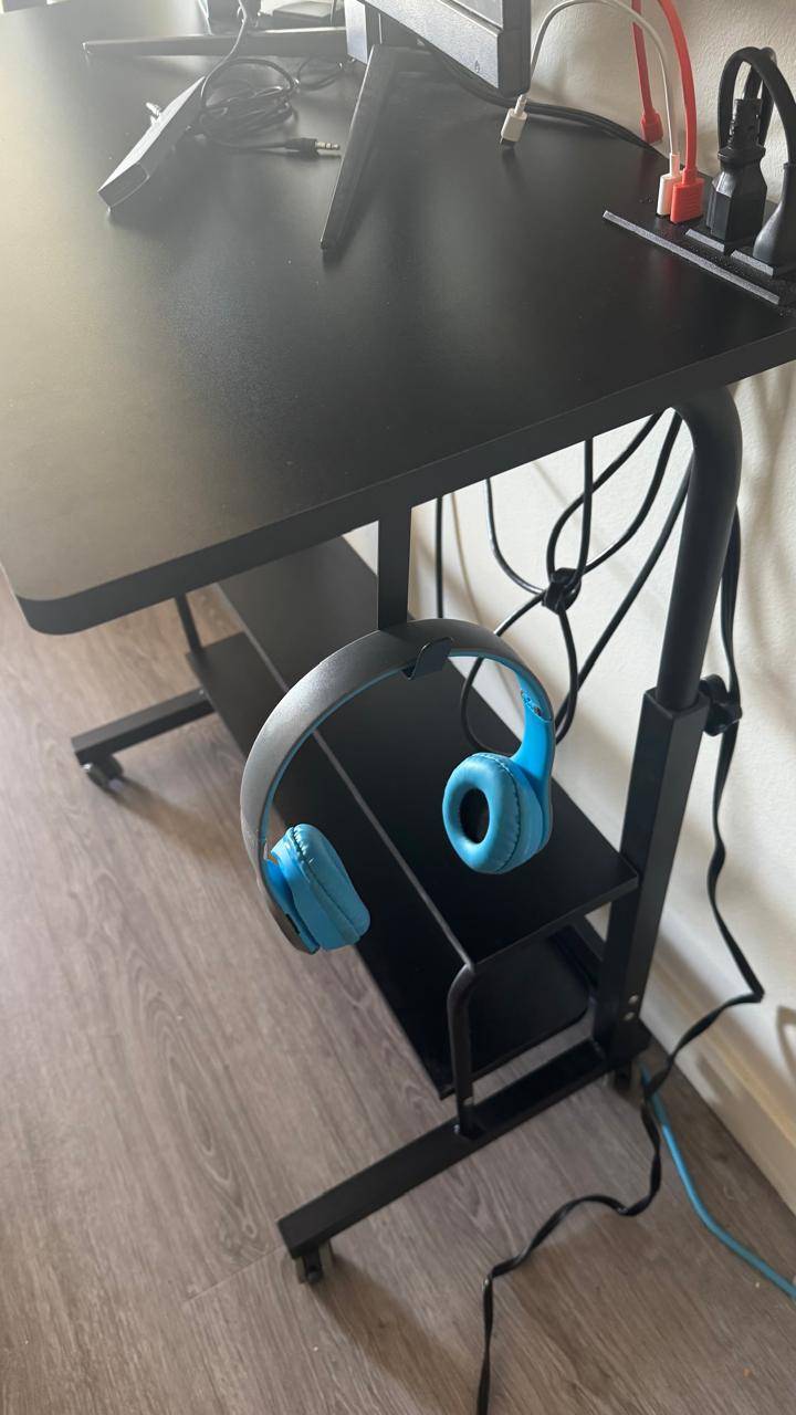 Adjustable Standing Desk Converter - photo 4